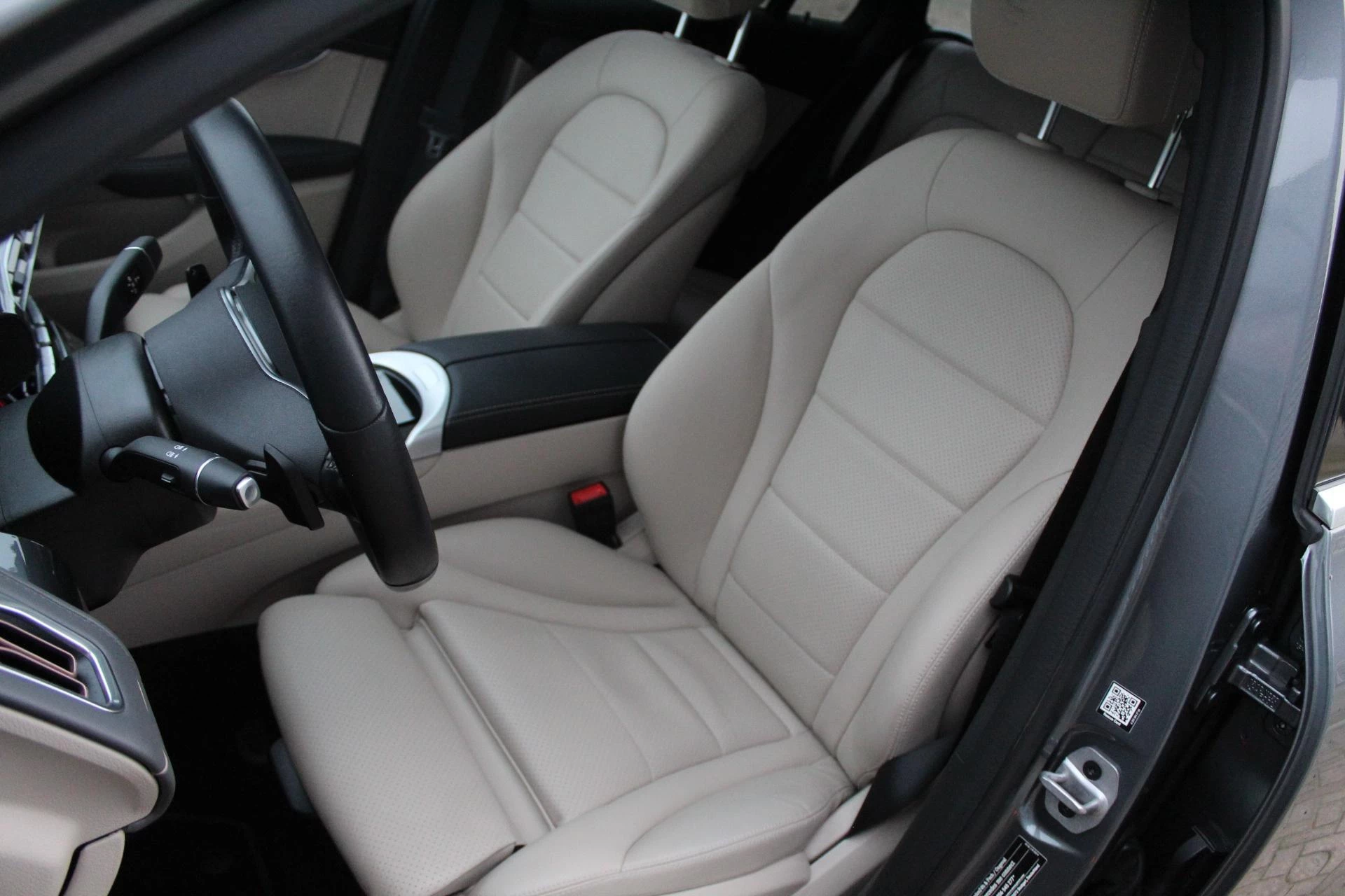 Hoofdafbeelding Mercedes-Benz EQC