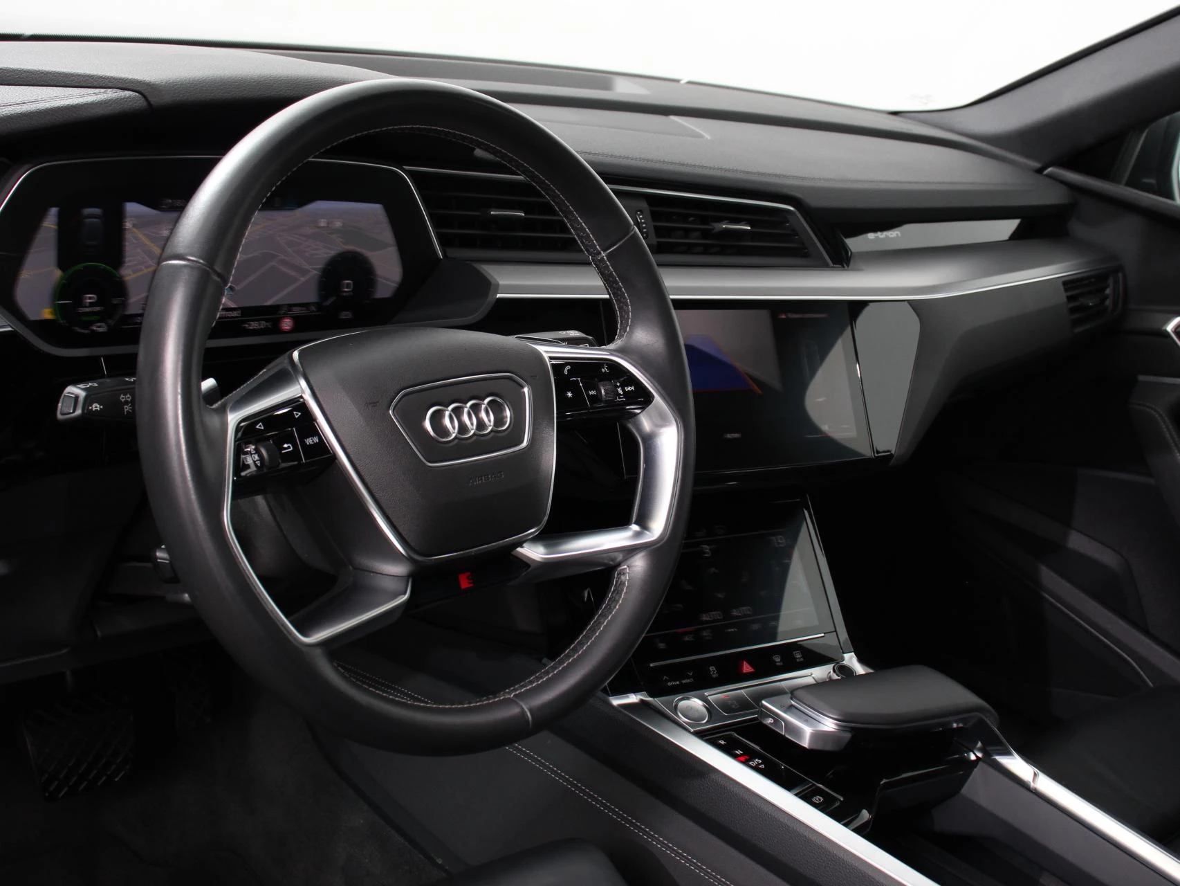 Hoofdafbeelding Audi e-tron