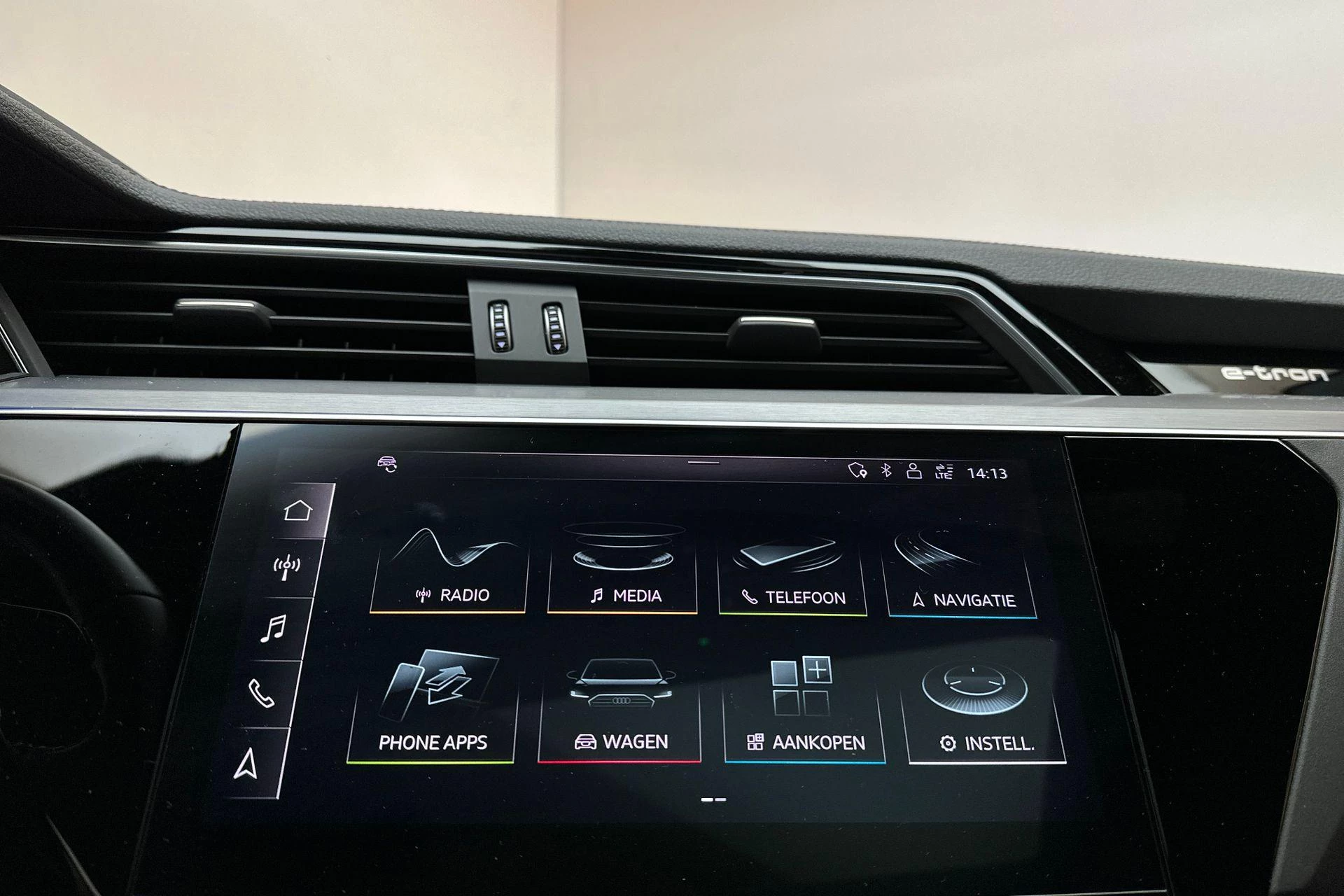 Hoofdafbeelding Audi e-tron