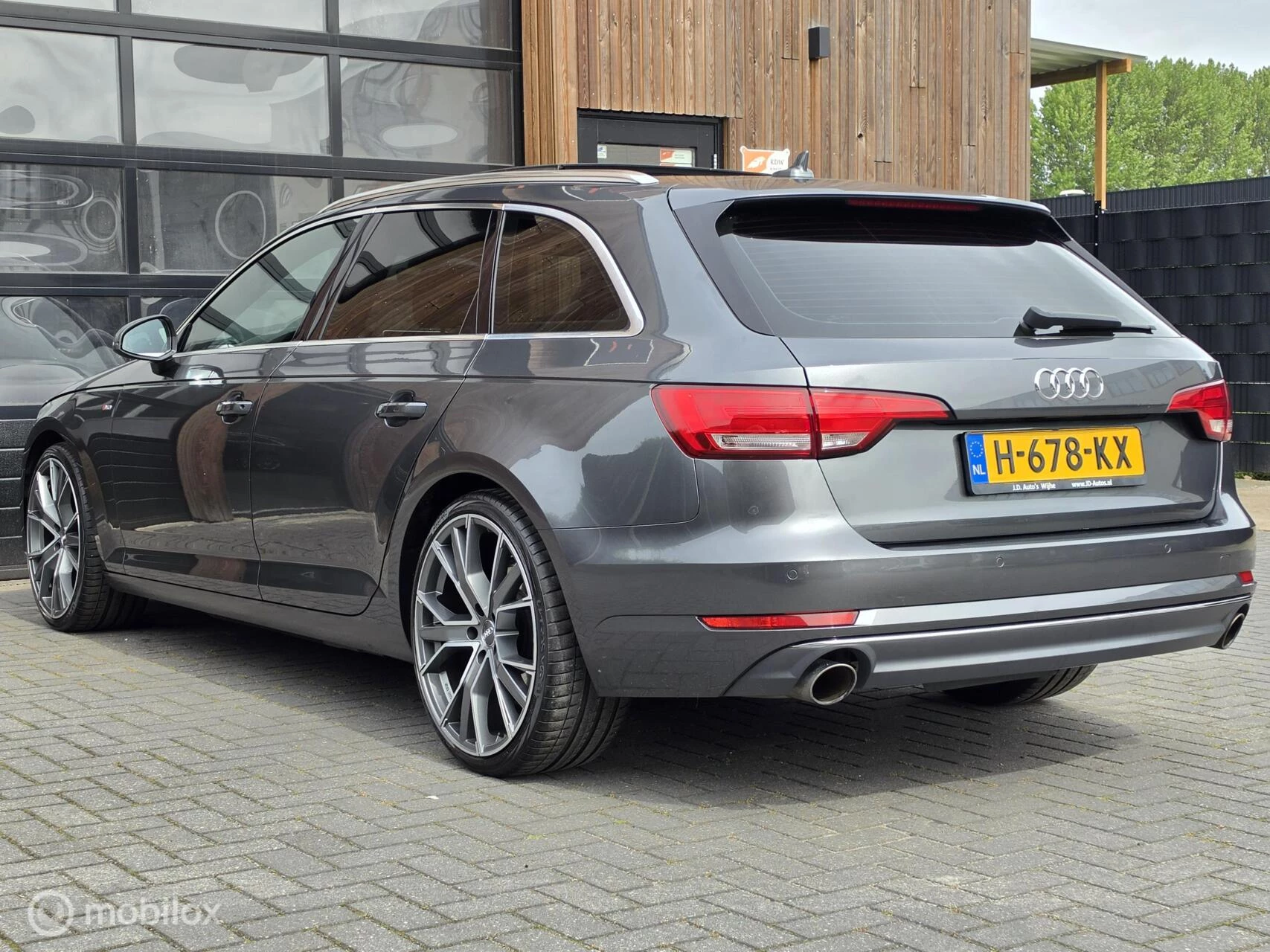 Hoofdafbeelding Audi A4