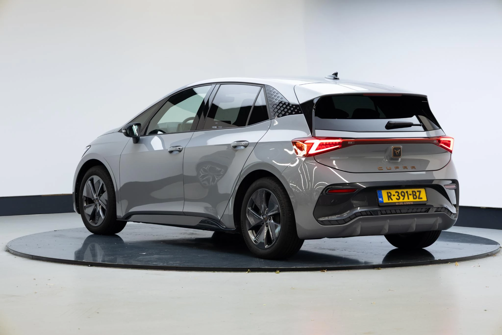 Hoofdafbeelding CUPRA Born
