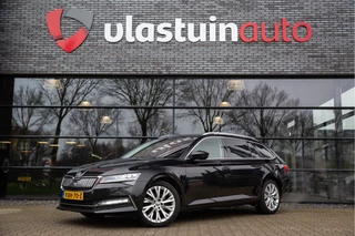 Hoofdafbeelding Škoda Superb Škoda Superb Combi 1.4 TSI iV Business , Memory, Canton, Carplay, Camera