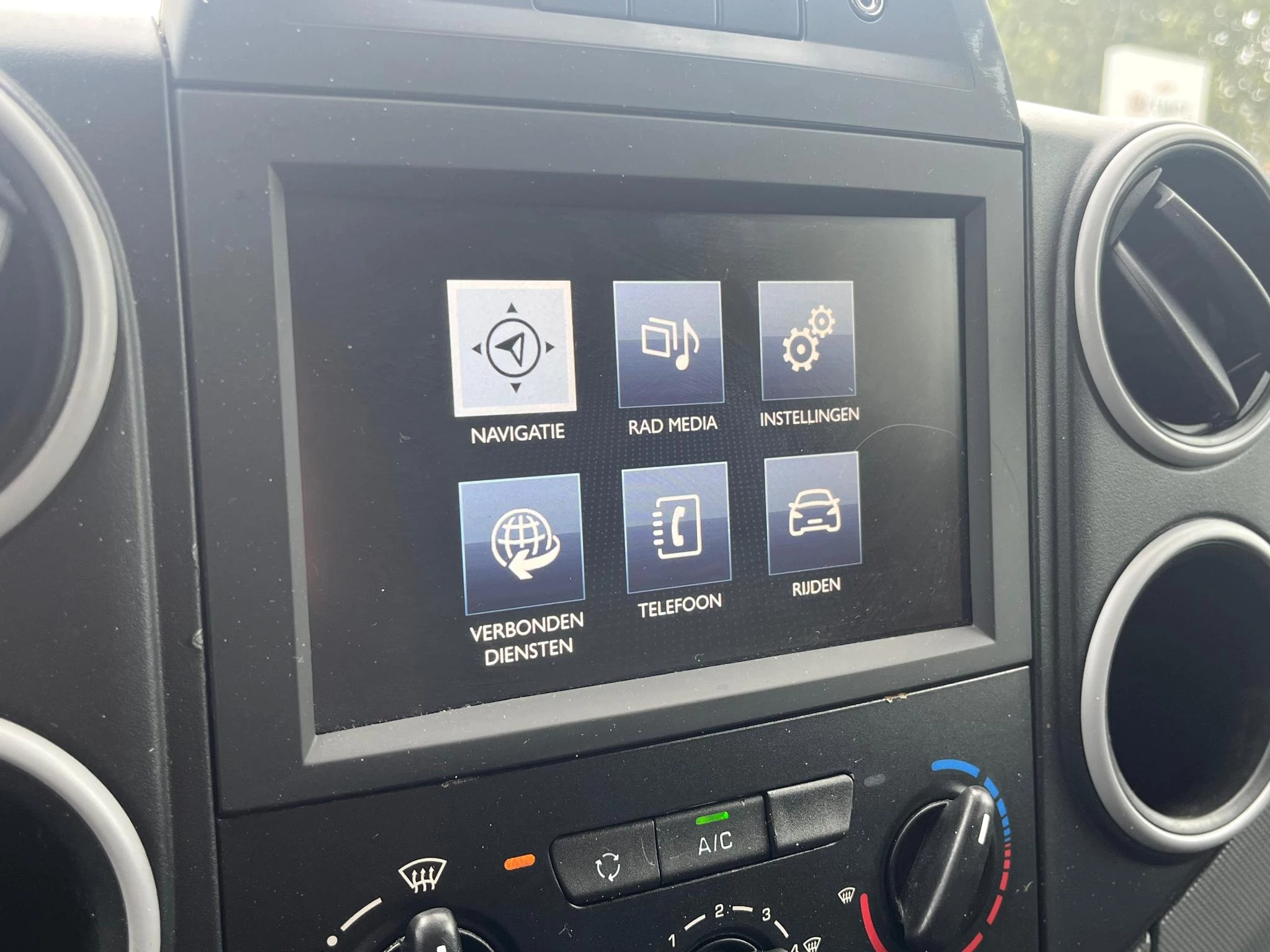 Hoofdafbeelding Peugeot Partner