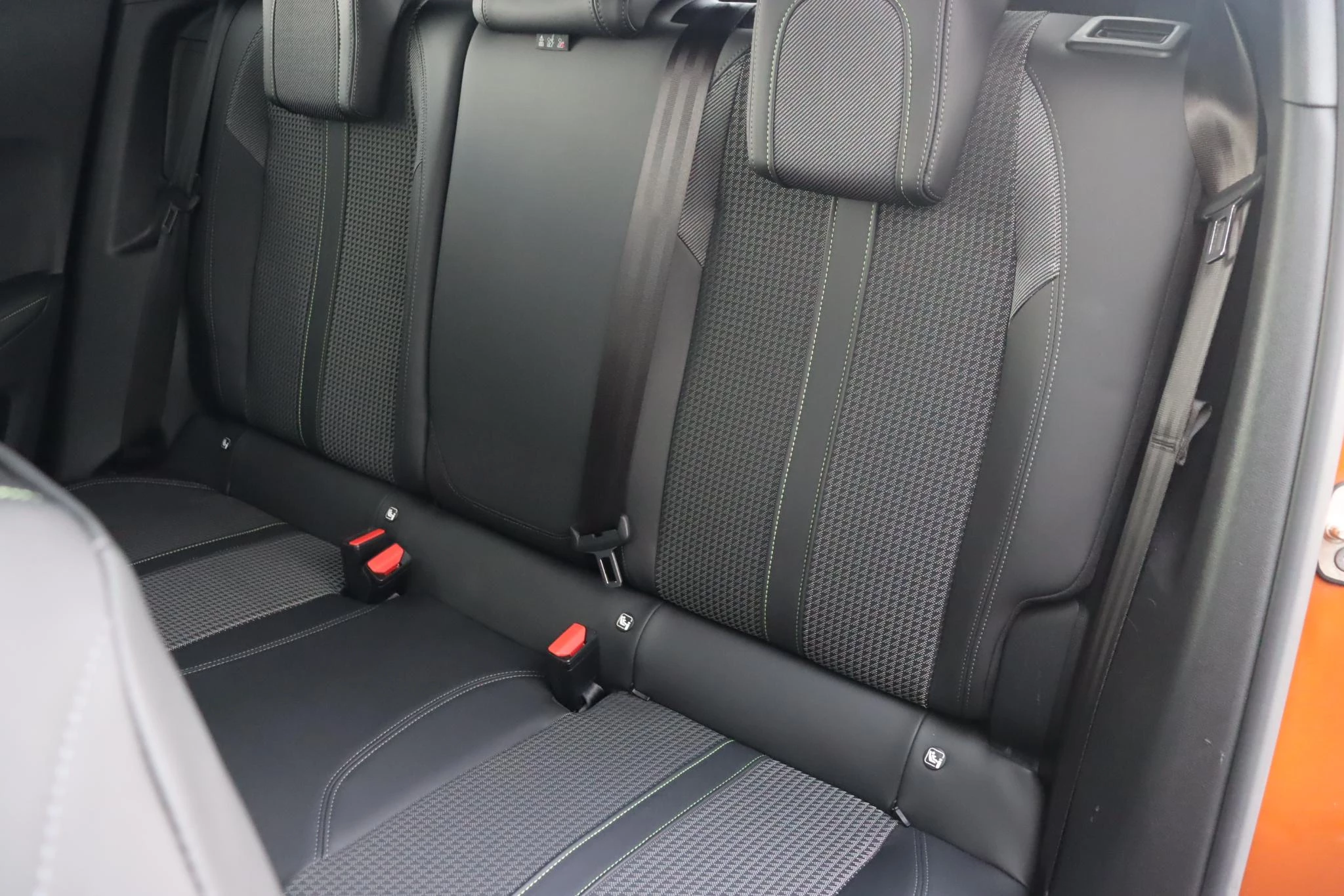 Hoofdafbeelding Peugeot e-2008