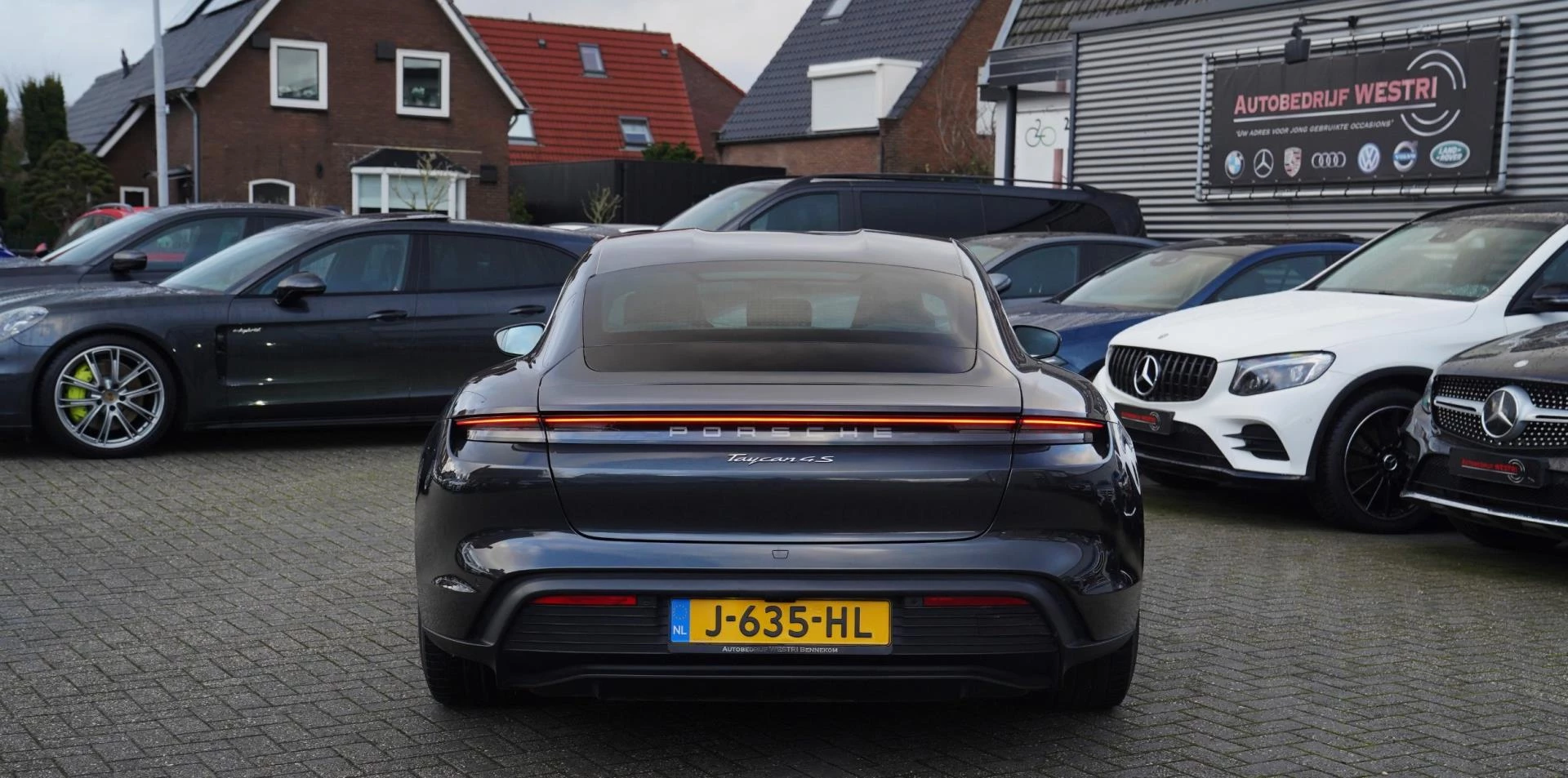 Hoofdafbeelding Porsche Taycan