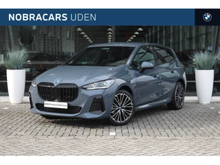 Hoofdafbeelding BMW 2 Serie BMW 2 Serie Active Tourer 225e xDrive High Executive M Sport Automaat / Sportstoelen / Adaptieve LED / Parking Assistant Plus / Adaptief M Onderstel / Memory Seats / Head-Up / Comfort Access