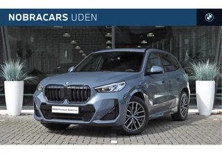 BMW X1 xDrive25e M Sport Automaat / Panoramadak / Sportstoelen / Achteruitrijcamera / Harman-Kardon / Getint glas