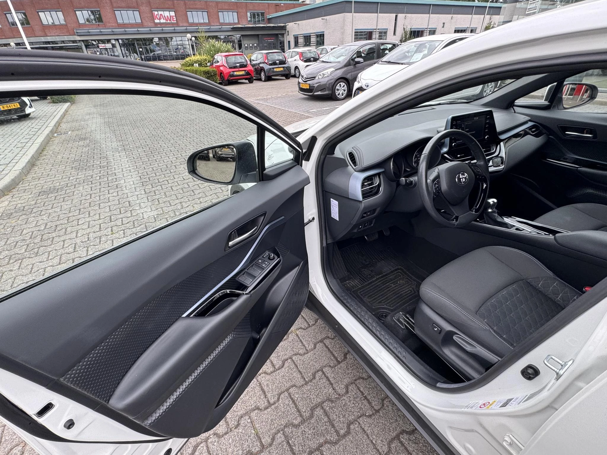 Hoofdafbeelding Toyota C-HR