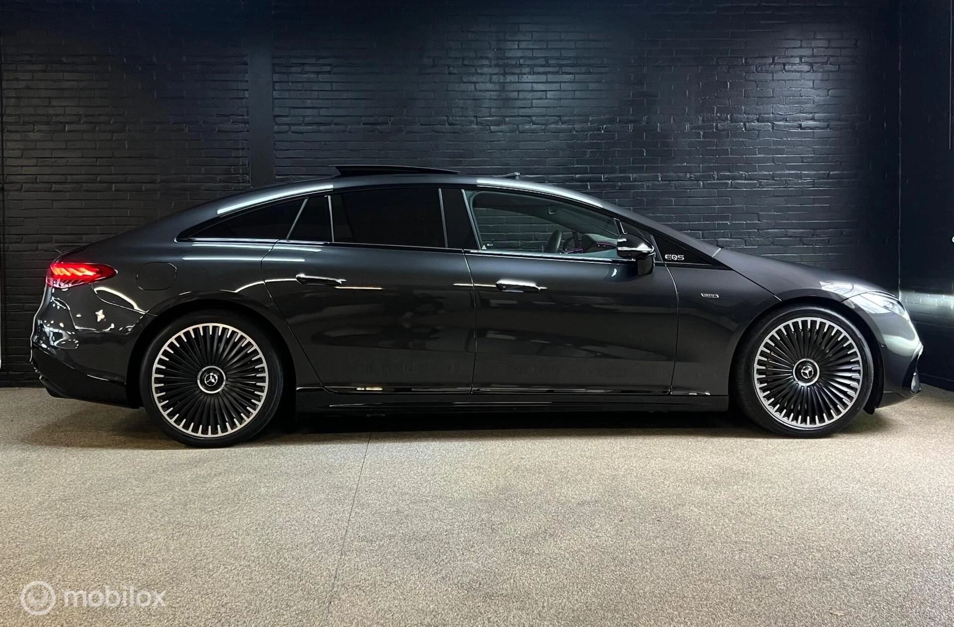 Hoofdafbeelding Mercedes-Benz EQS