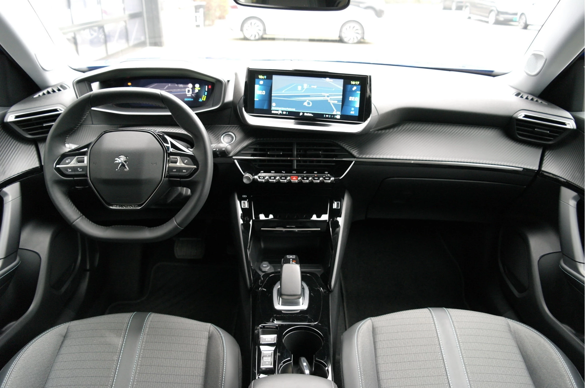 Hoofdafbeelding Peugeot e-2008