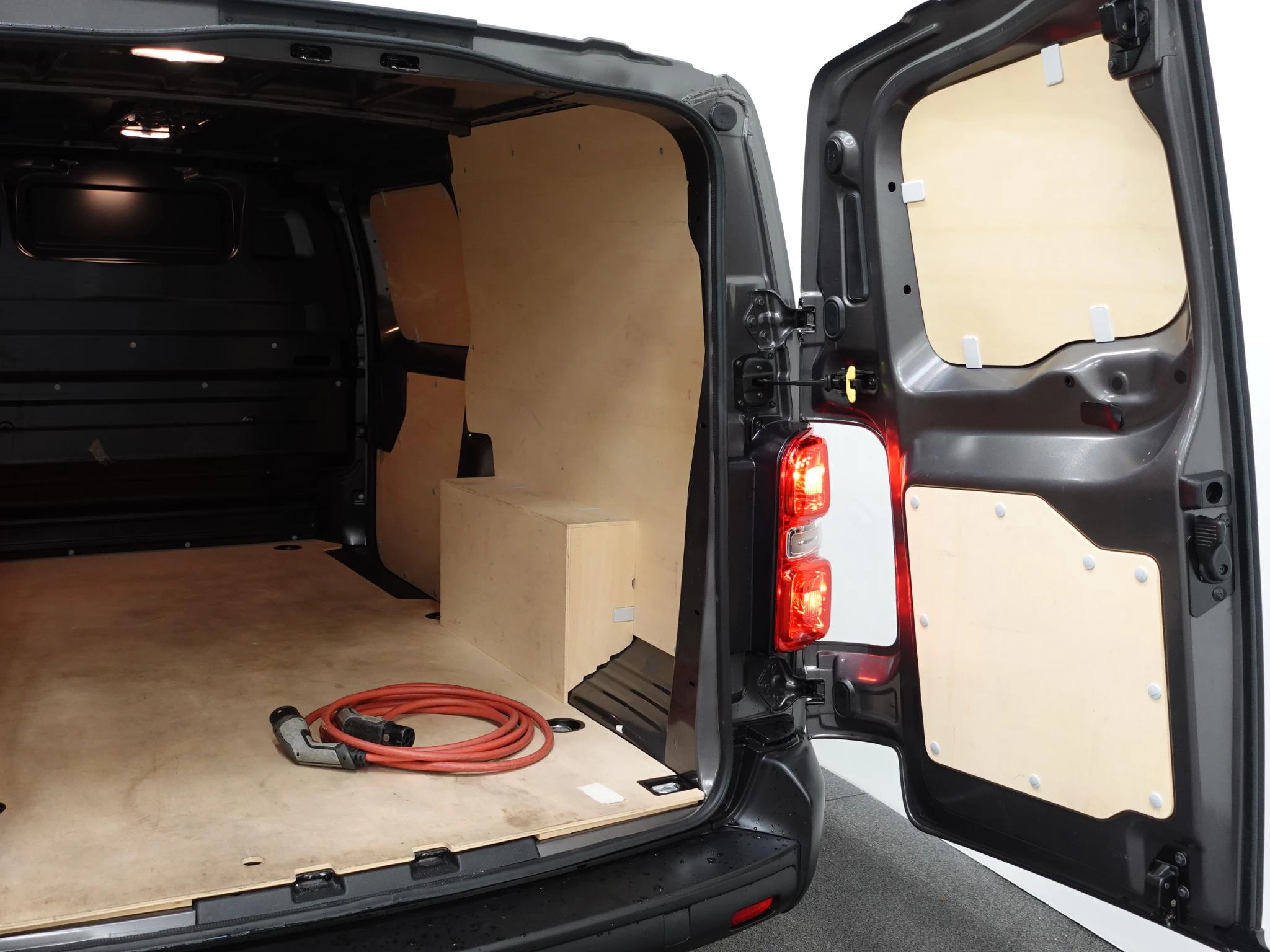 Hoofdafbeelding Opel Vivaro-e