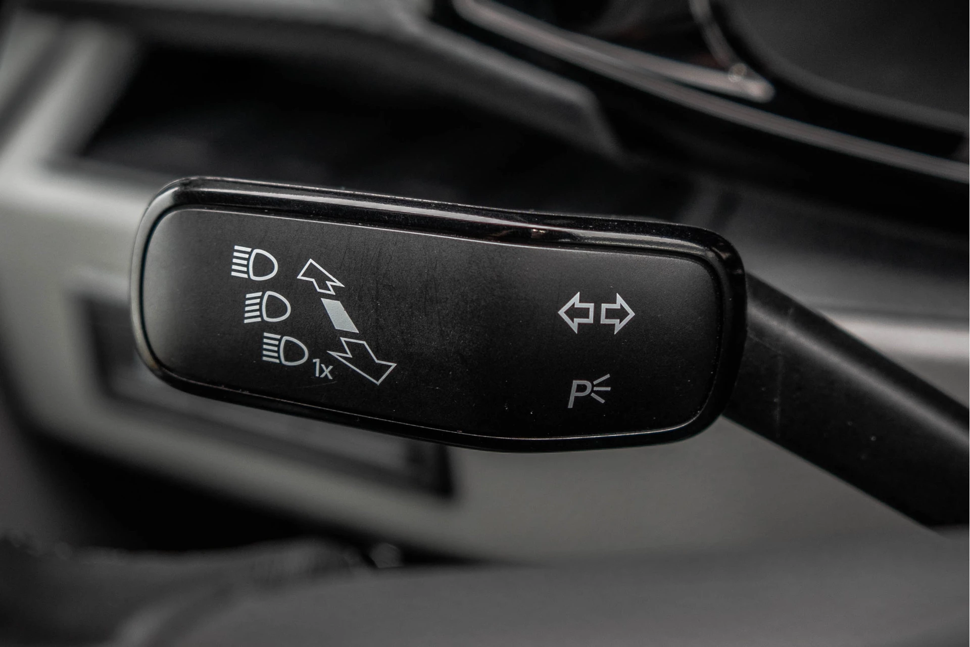 Hoofdafbeelding Volkswagen Carravelle | Automaat | Led | Camera | Carplay | Navi | Zijschuifdeur R+L | Adapt.Cruise | Trekhaak