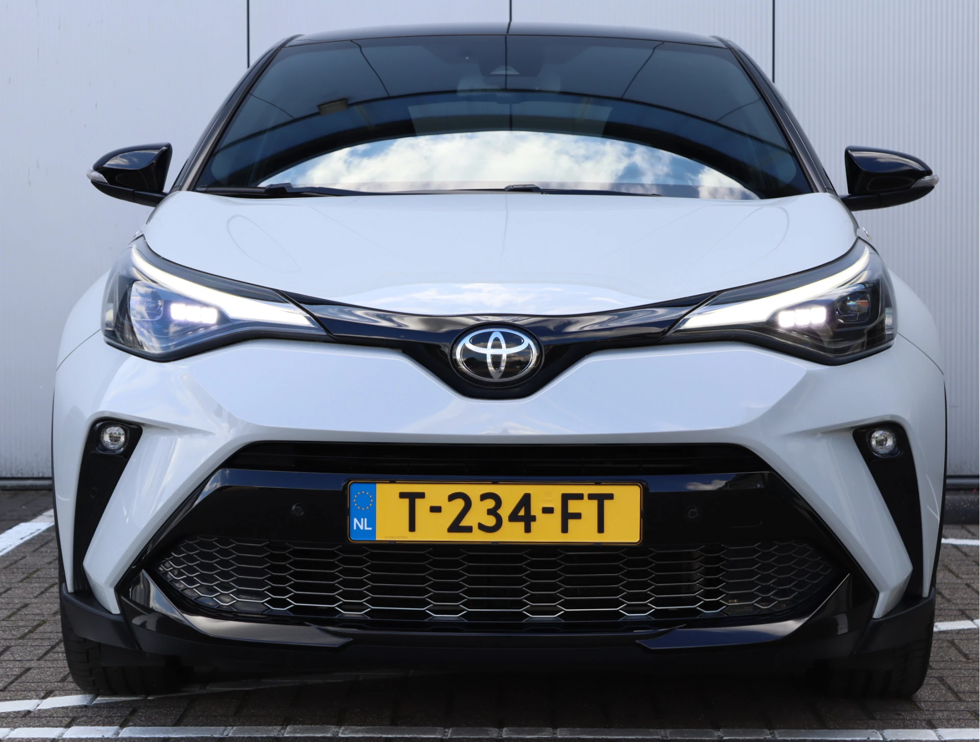 Hoofdafbeelding Toyota C-HR