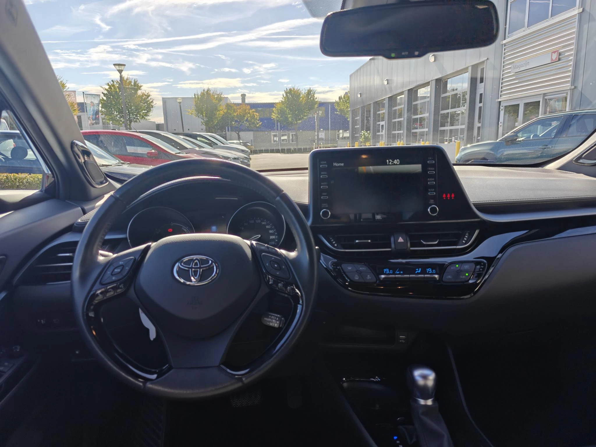 Hoofdafbeelding Toyota C-HR