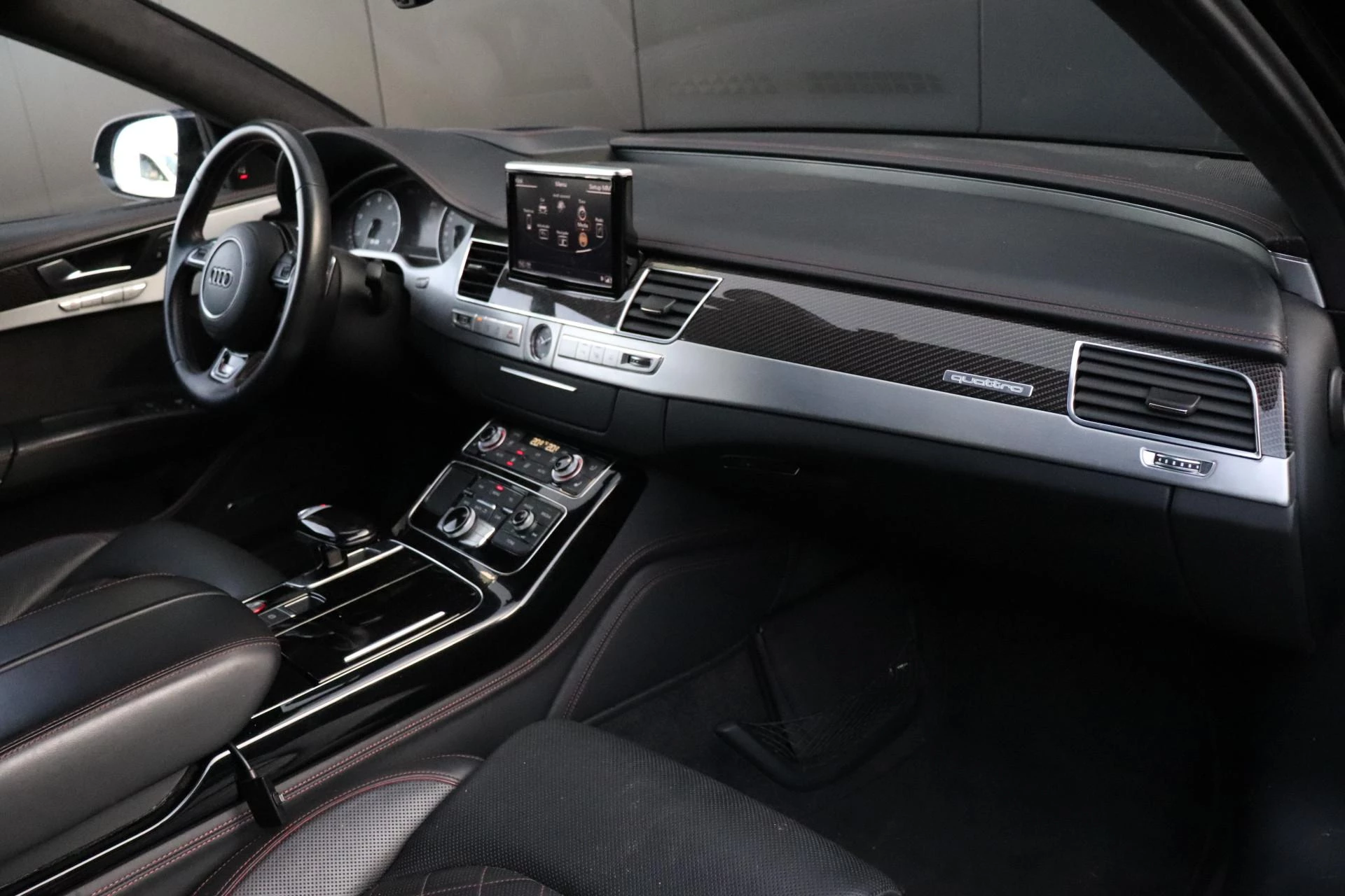 Hoofdafbeelding Audi A8