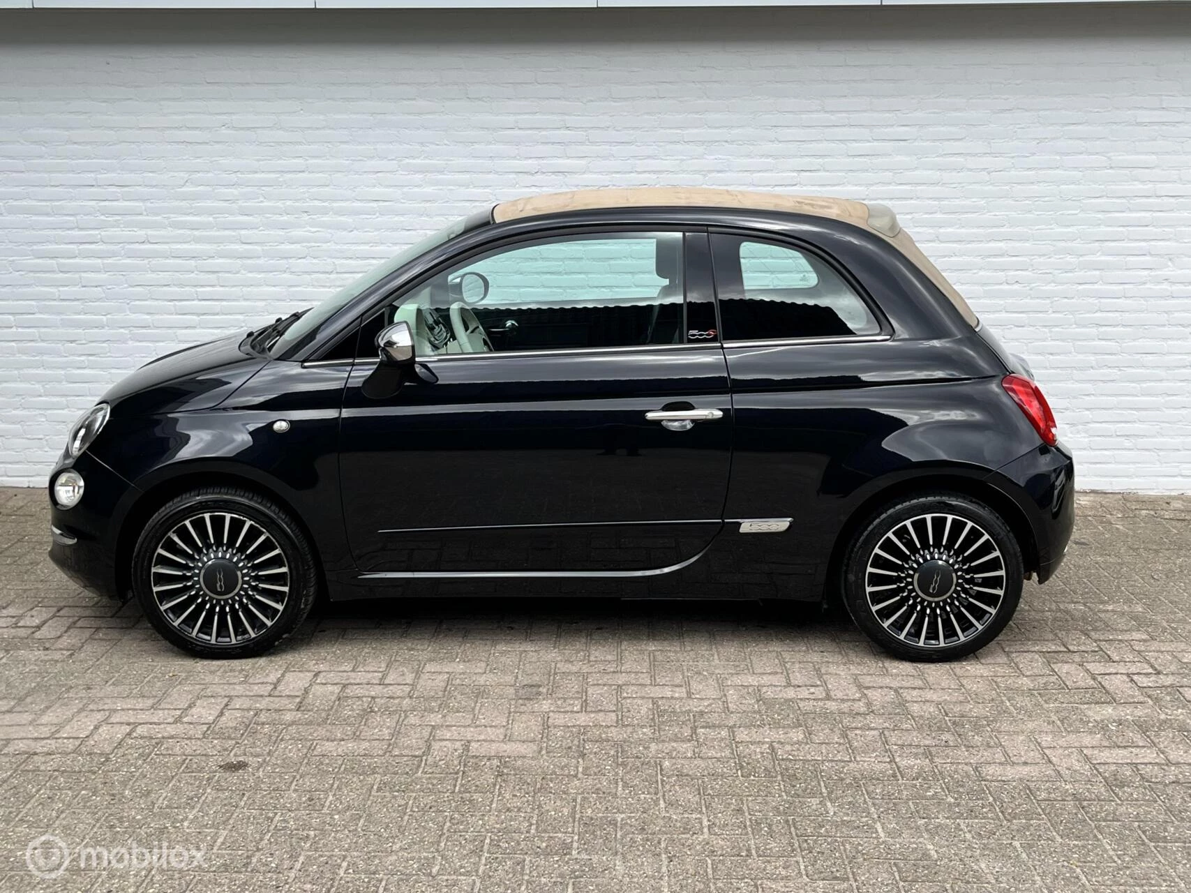 Hoofdafbeelding Fiat cabrio