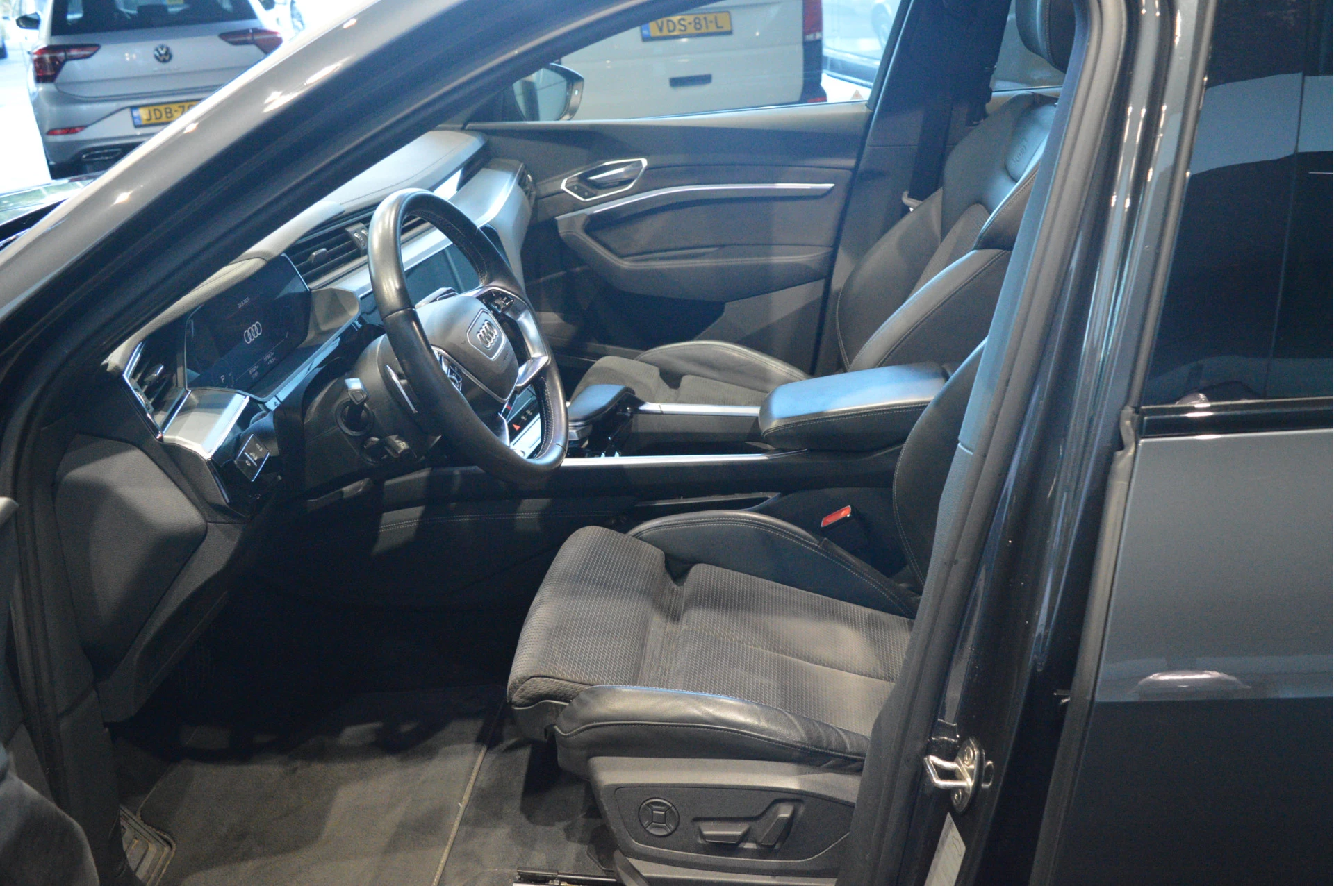Hoofdafbeelding Audi e-tron