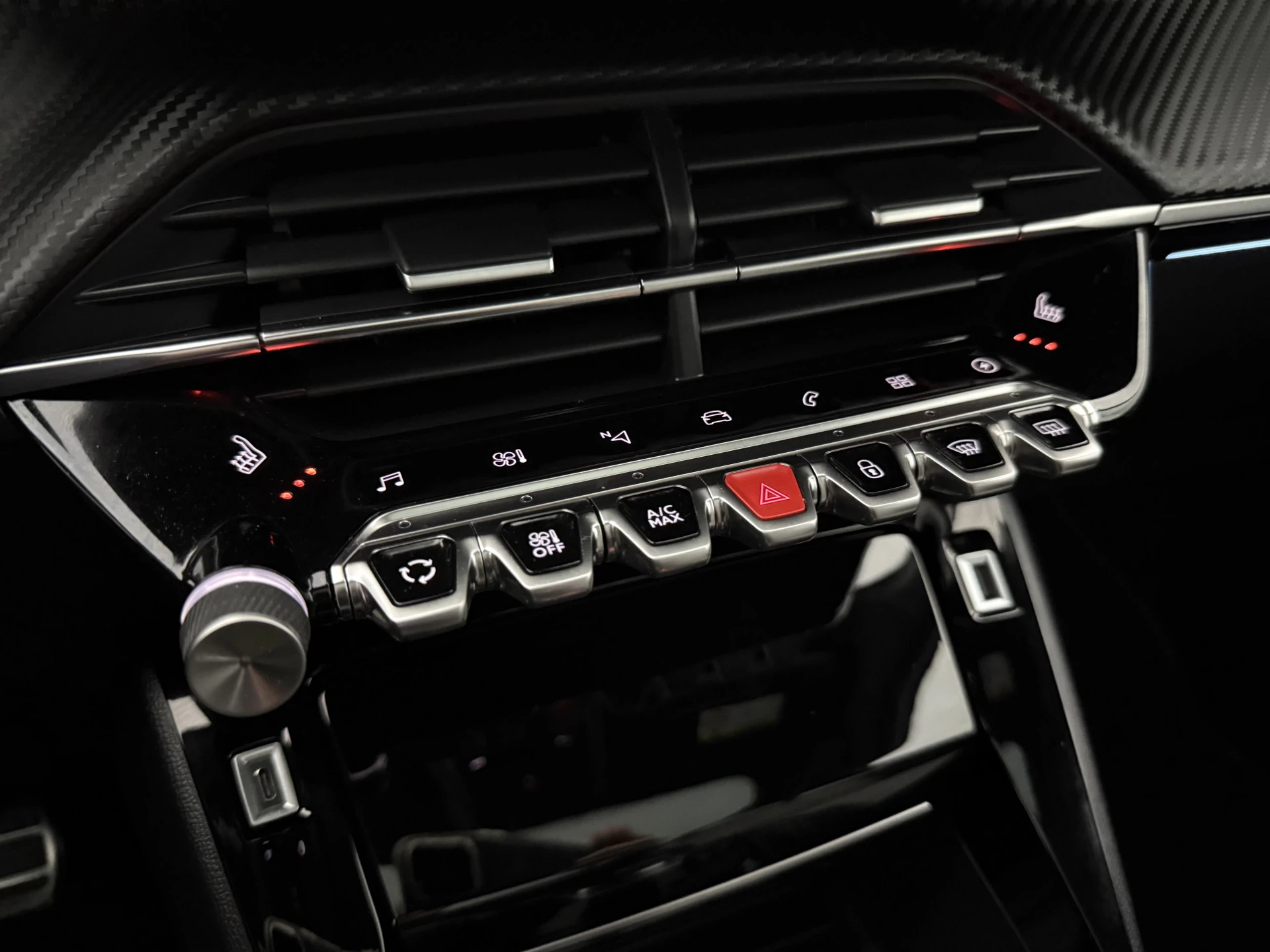 Hoofdafbeelding Peugeot e-208