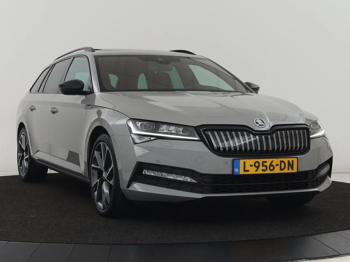 Hoofdafbeelding Škoda Superb