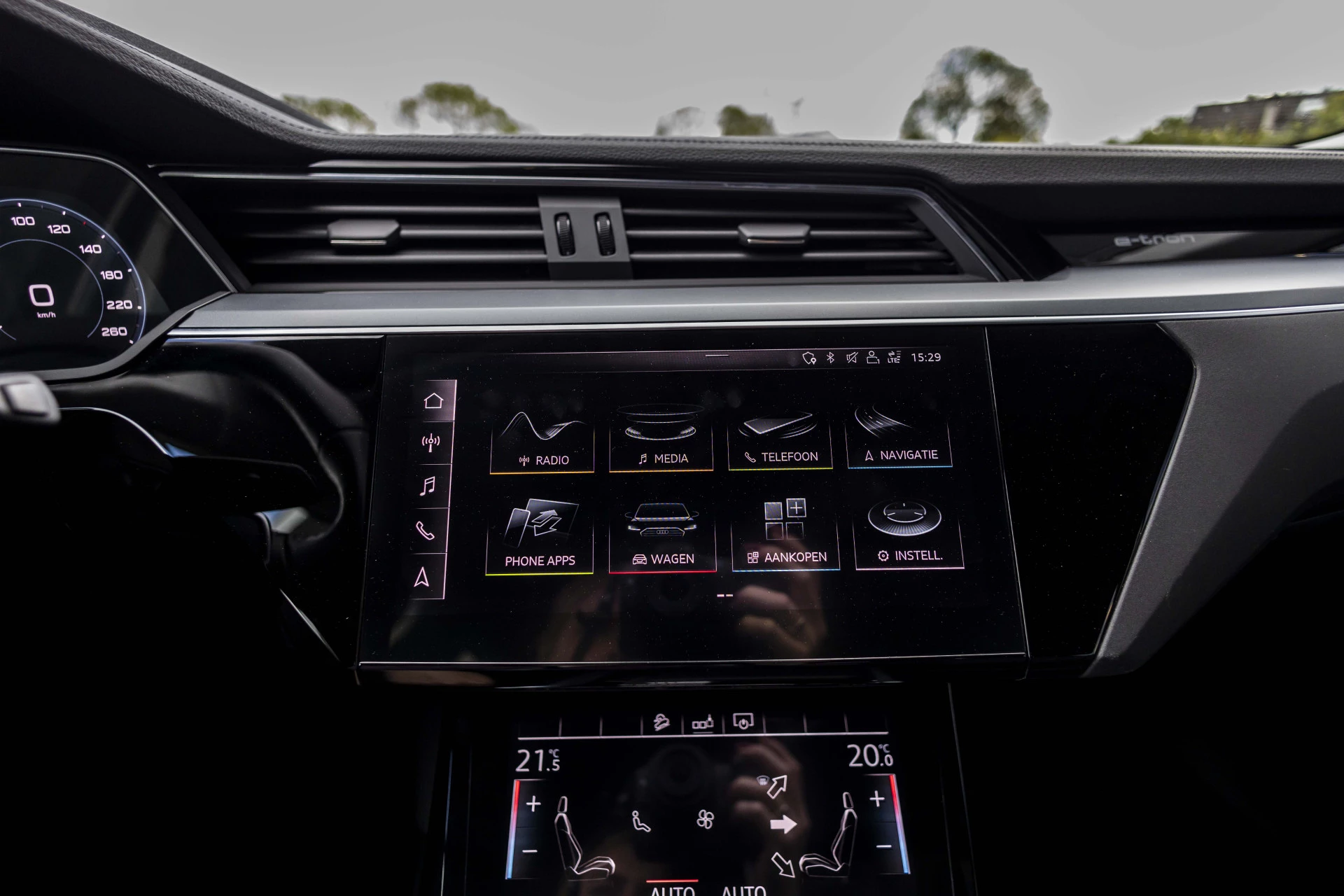 Hoofdafbeelding Audi e-tron