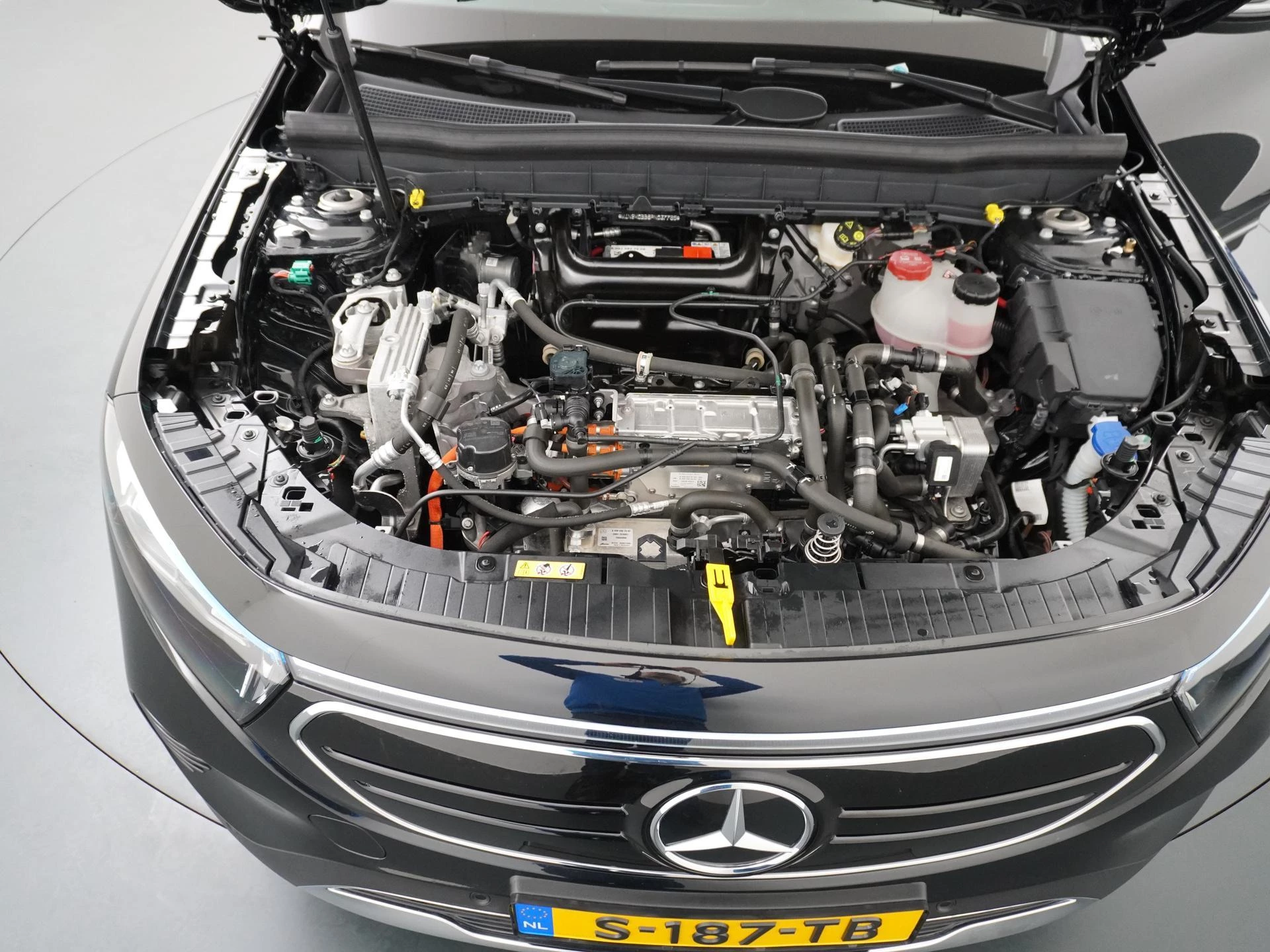 Hoofdafbeelding Mercedes-Benz EQB