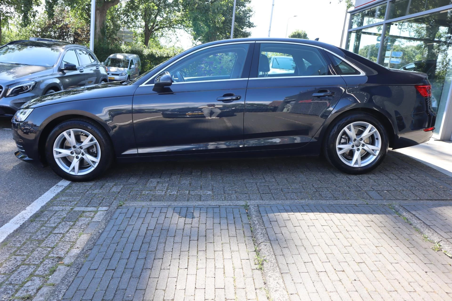 Hoofdafbeelding Audi A4