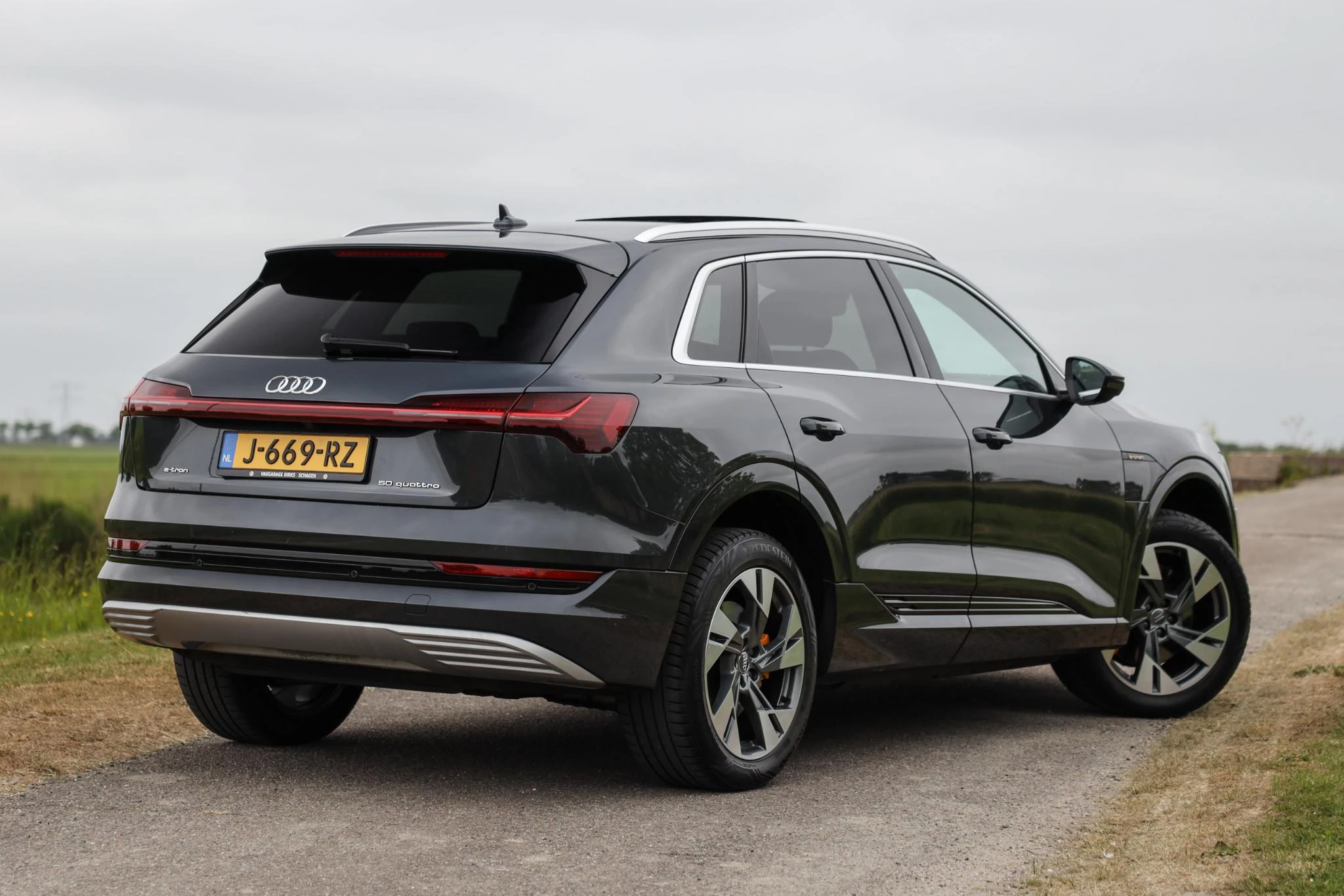 Hoofdafbeelding Audi e-tron