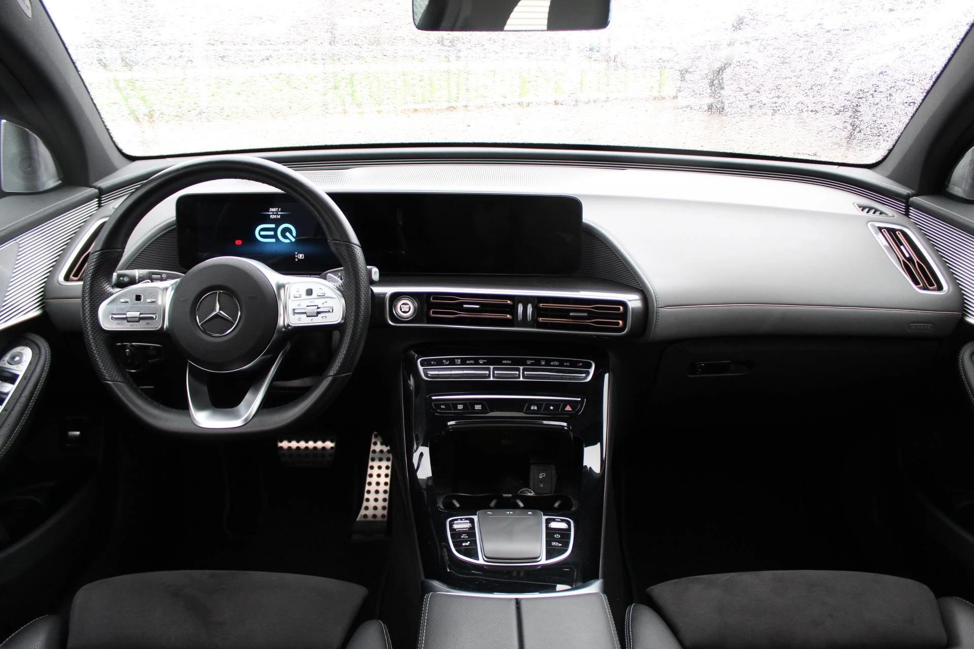 Hoofdafbeelding Mercedes-Benz EQC