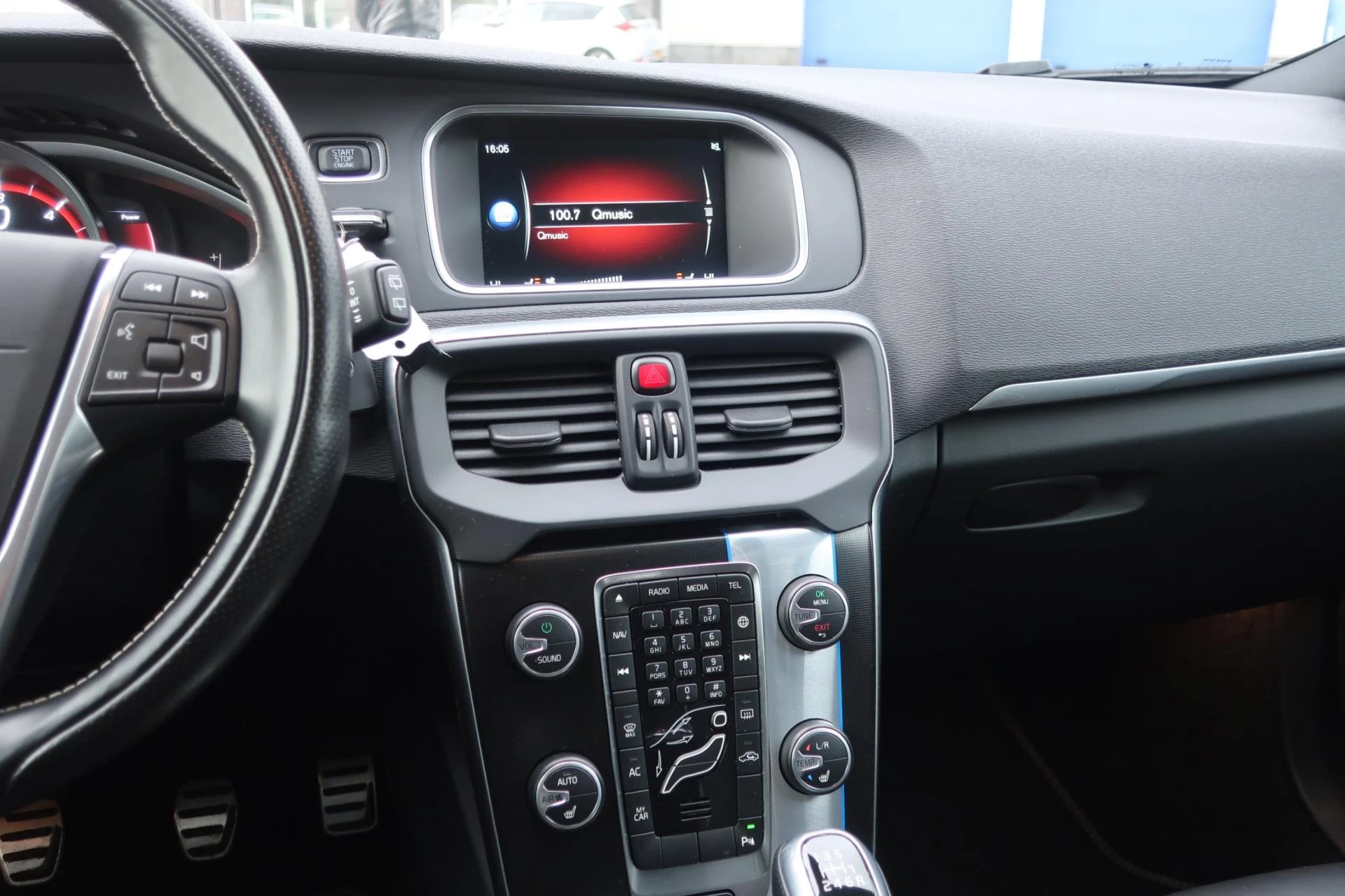 Hoofdafbeelding Volvo V40