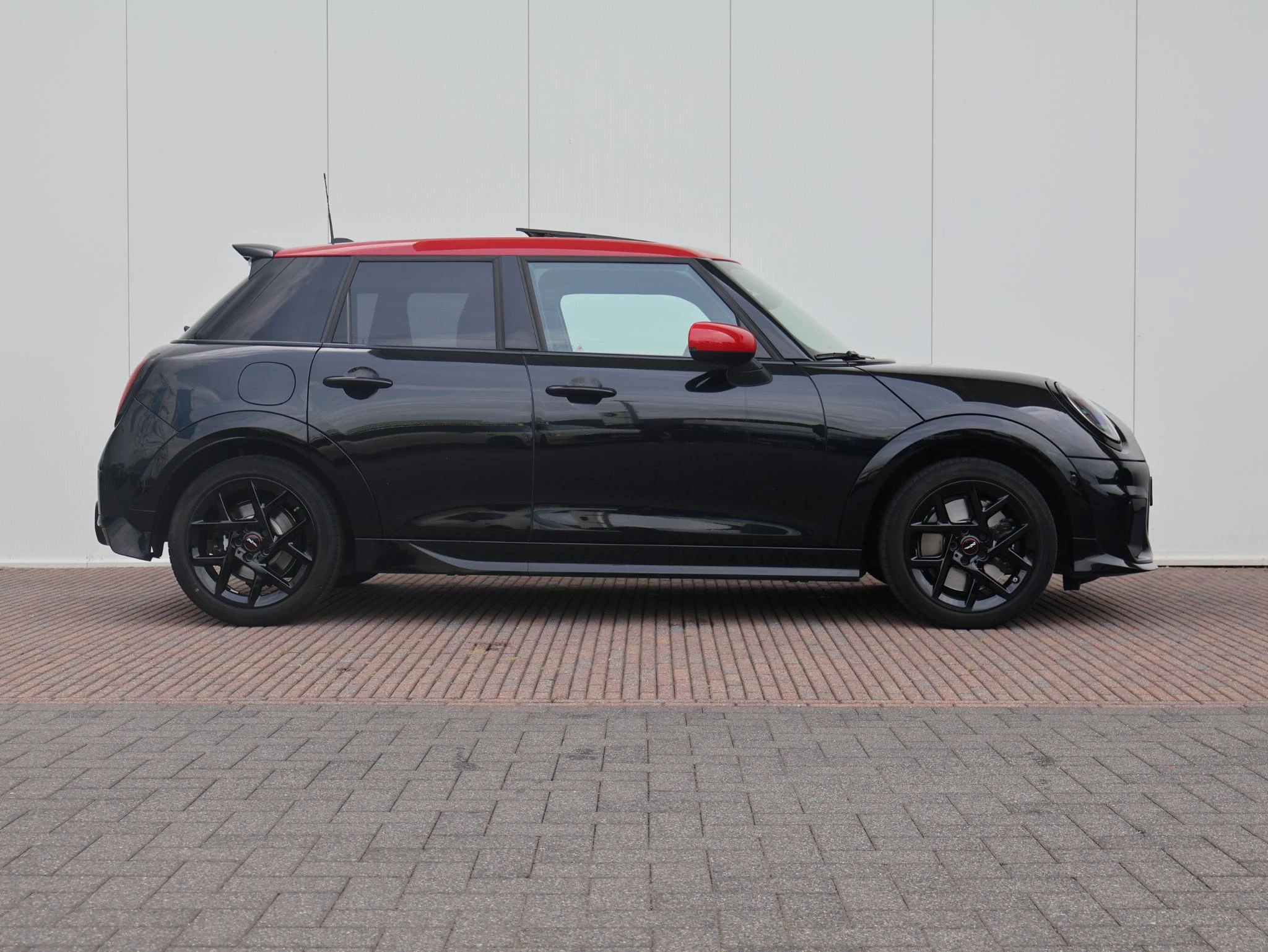 Hoofdafbeelding MINI 5-deurs