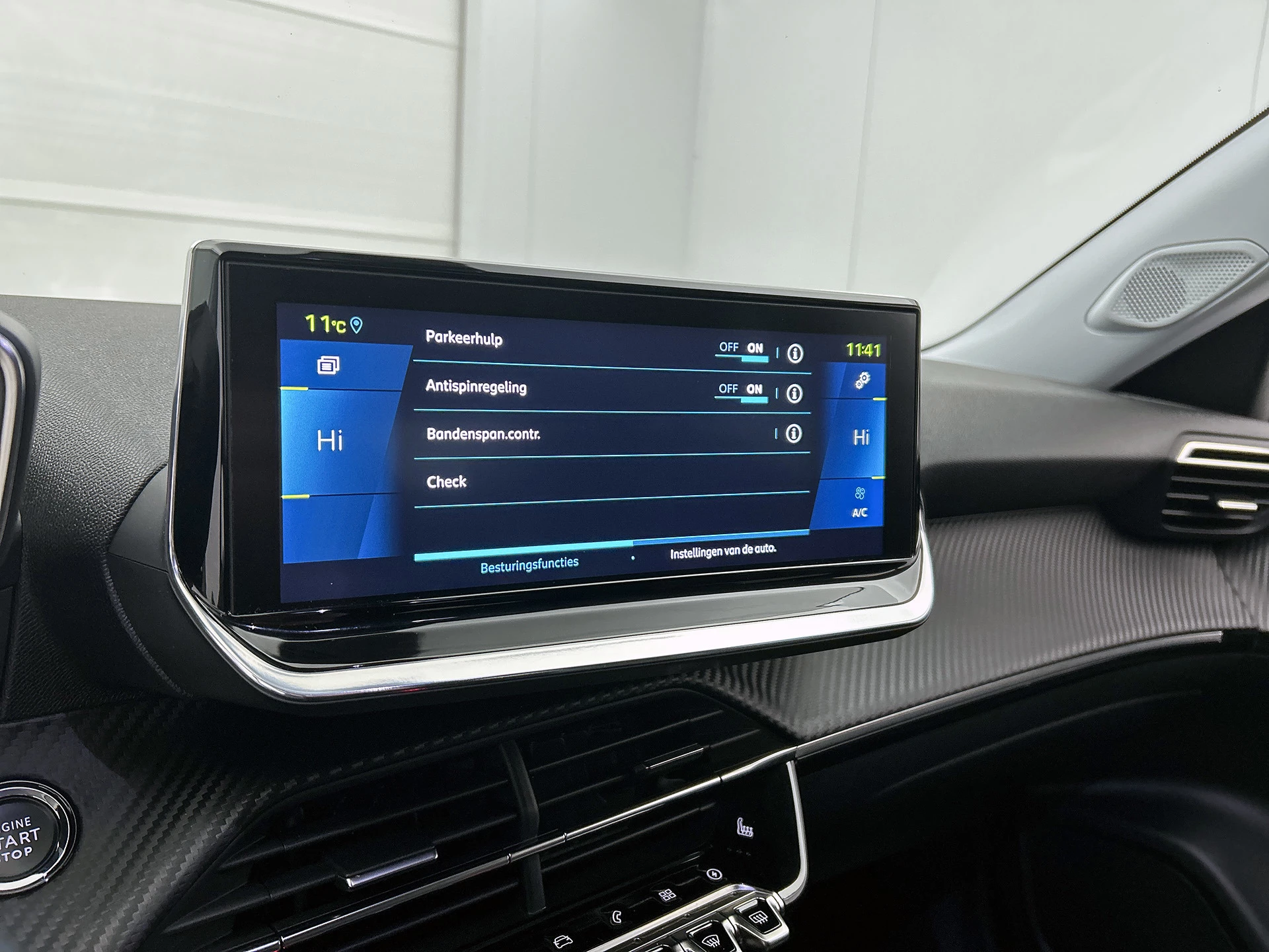 Hoofdafbeelding Peugeot e-2008