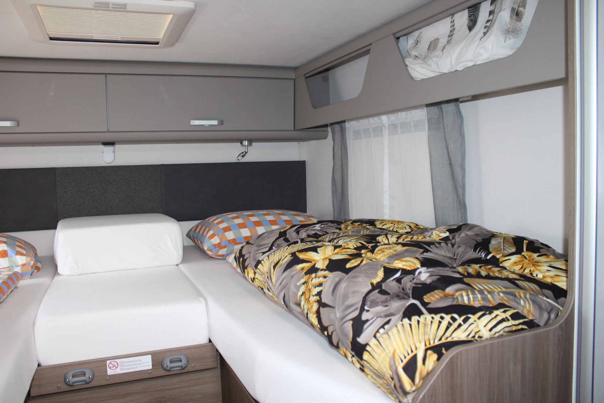 Hoofdafbeelding Carado T680/T447T