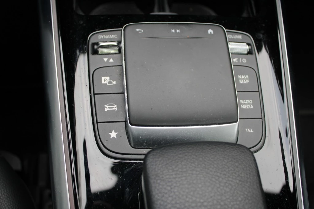 Hoofdafbeelding Mercedes-Benz EQA