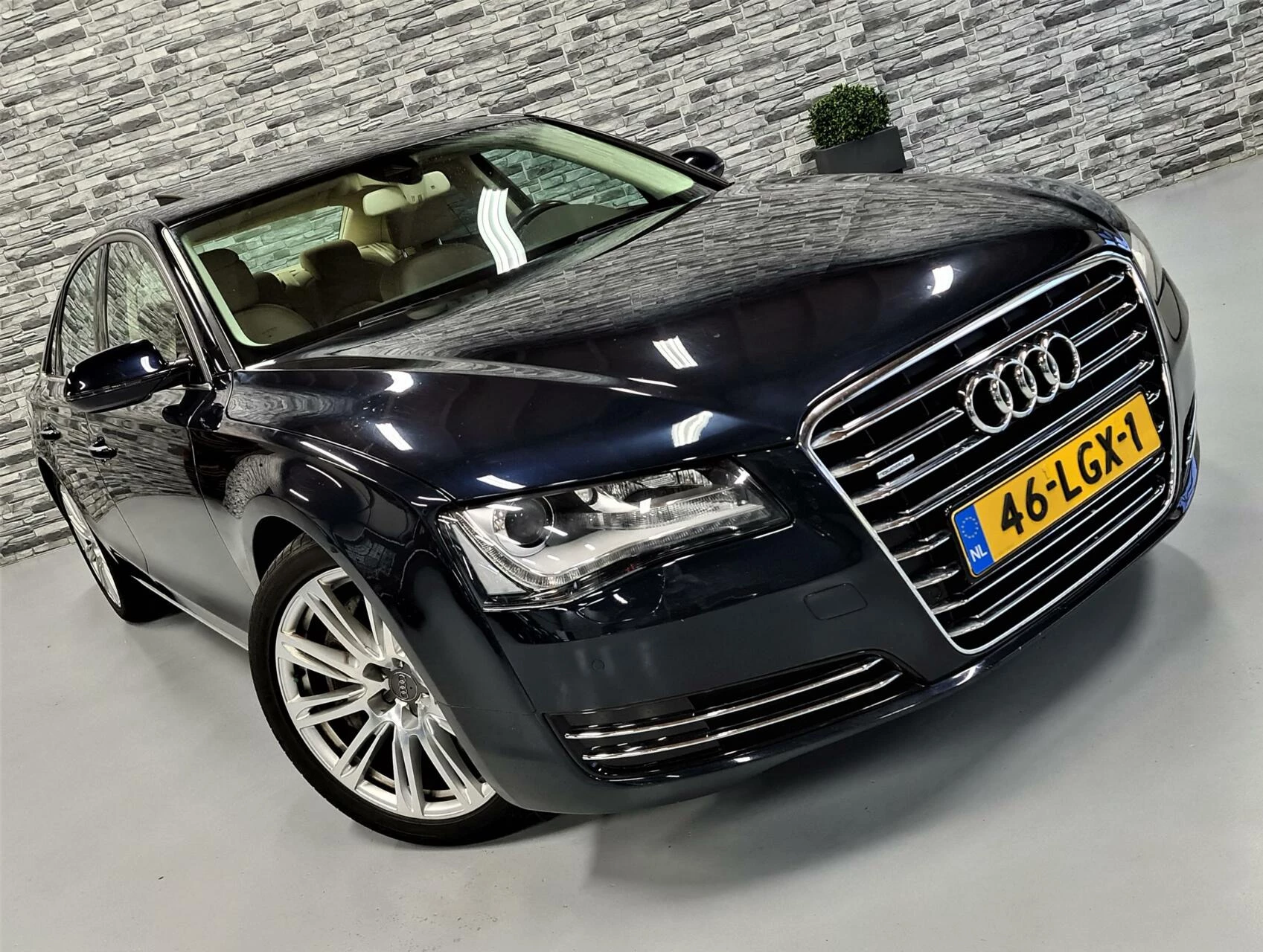 Hoofdafbeelding Audi A8