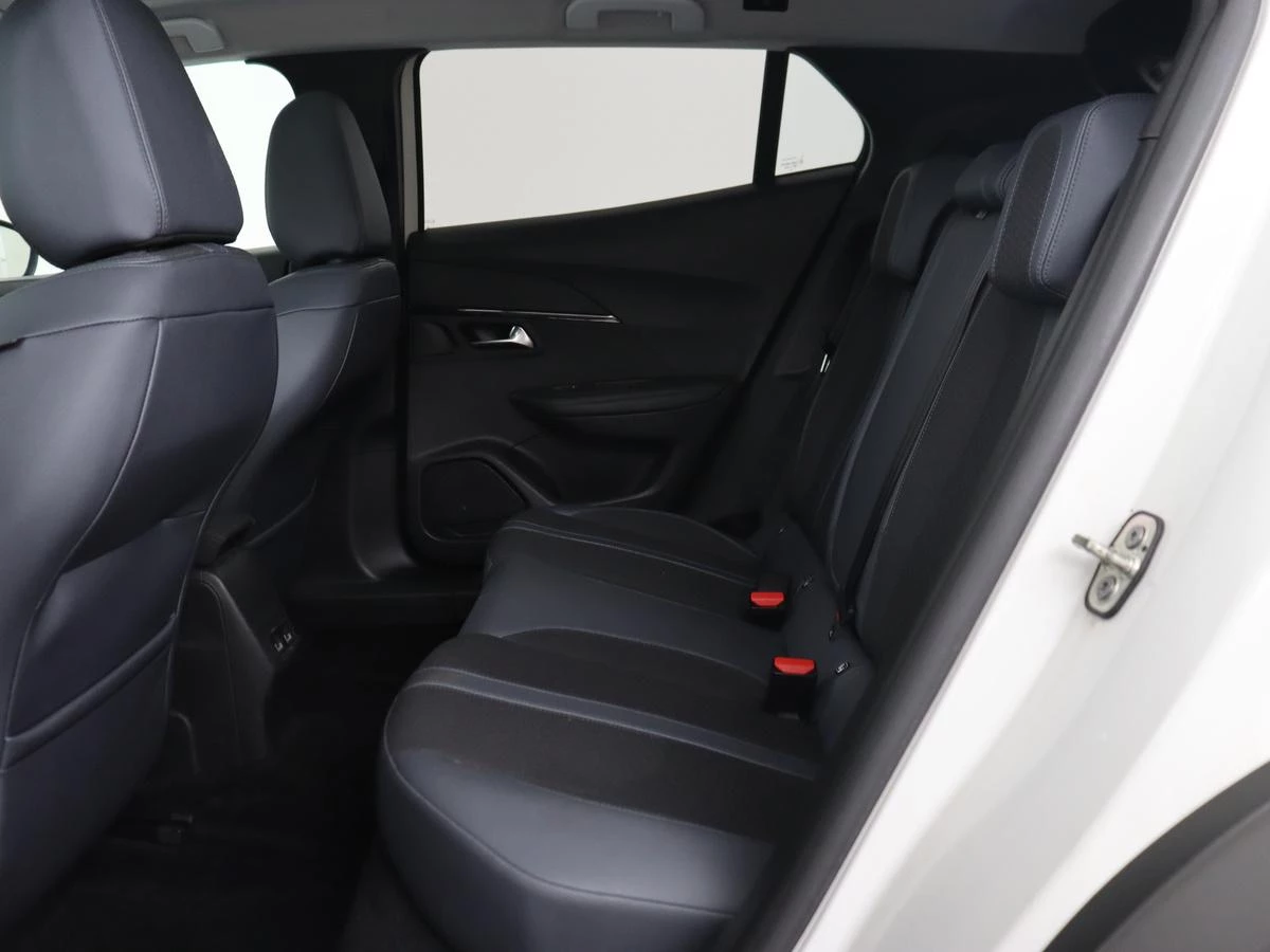 Hoofdafbeelding Peugeot e-2008