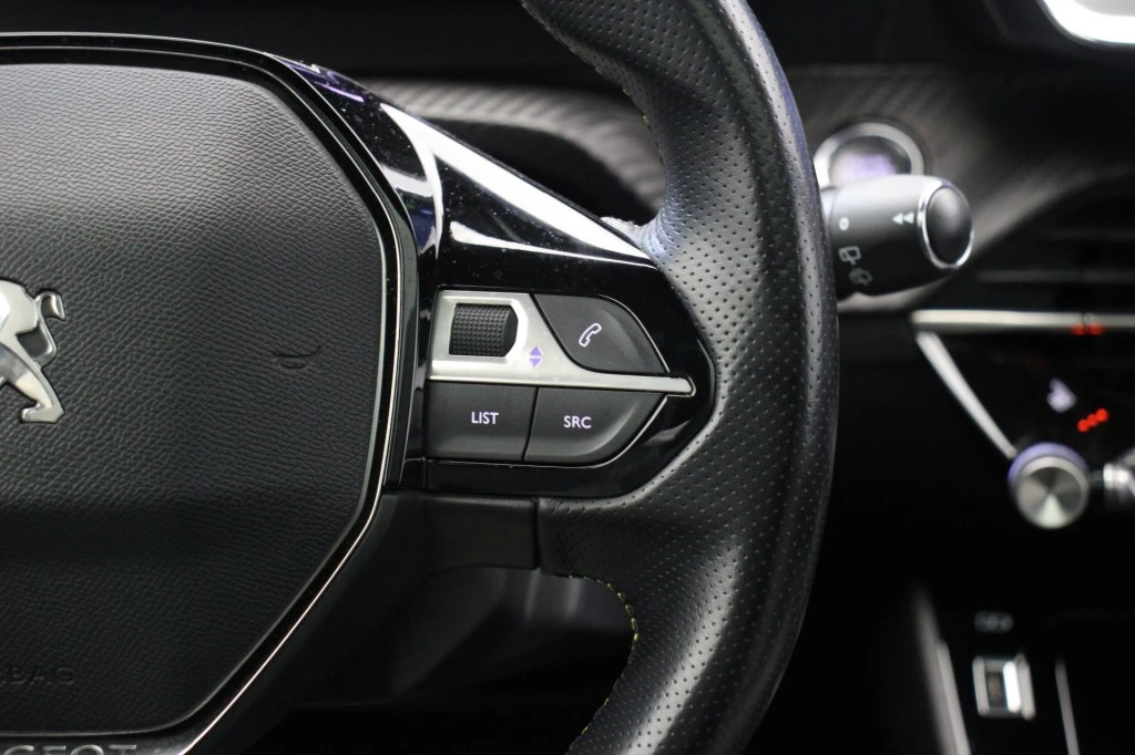 Hoofdafbeelding Peugeot e-208