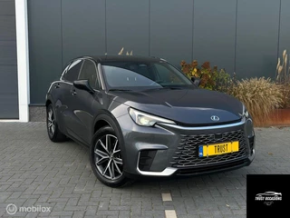 Hoofdafbeelding Lexus LBX Lexus LBX Cool 2WD Leder led Carplay Camera