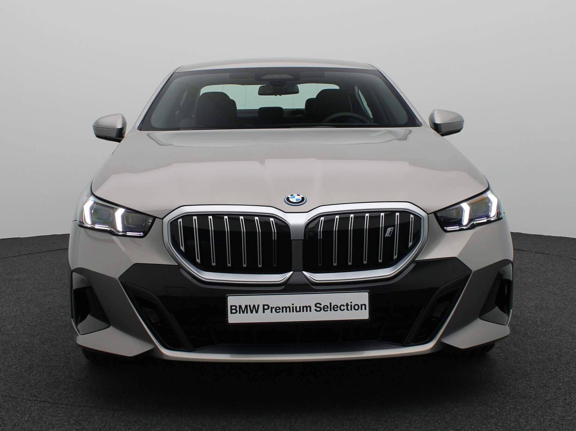 Hoofdafbeelding BMW i5