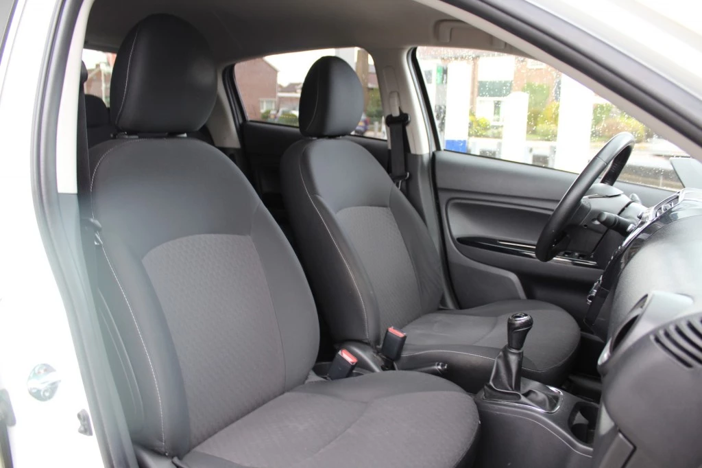 Hoofdafbeelding Mitsubishi Space Star