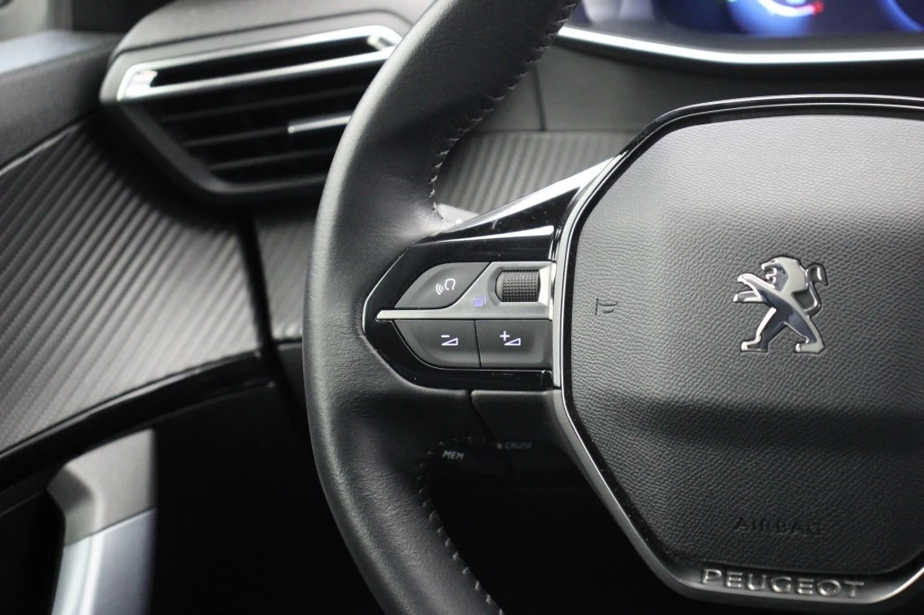 Hoofdafbeelding Peugeot e-2008