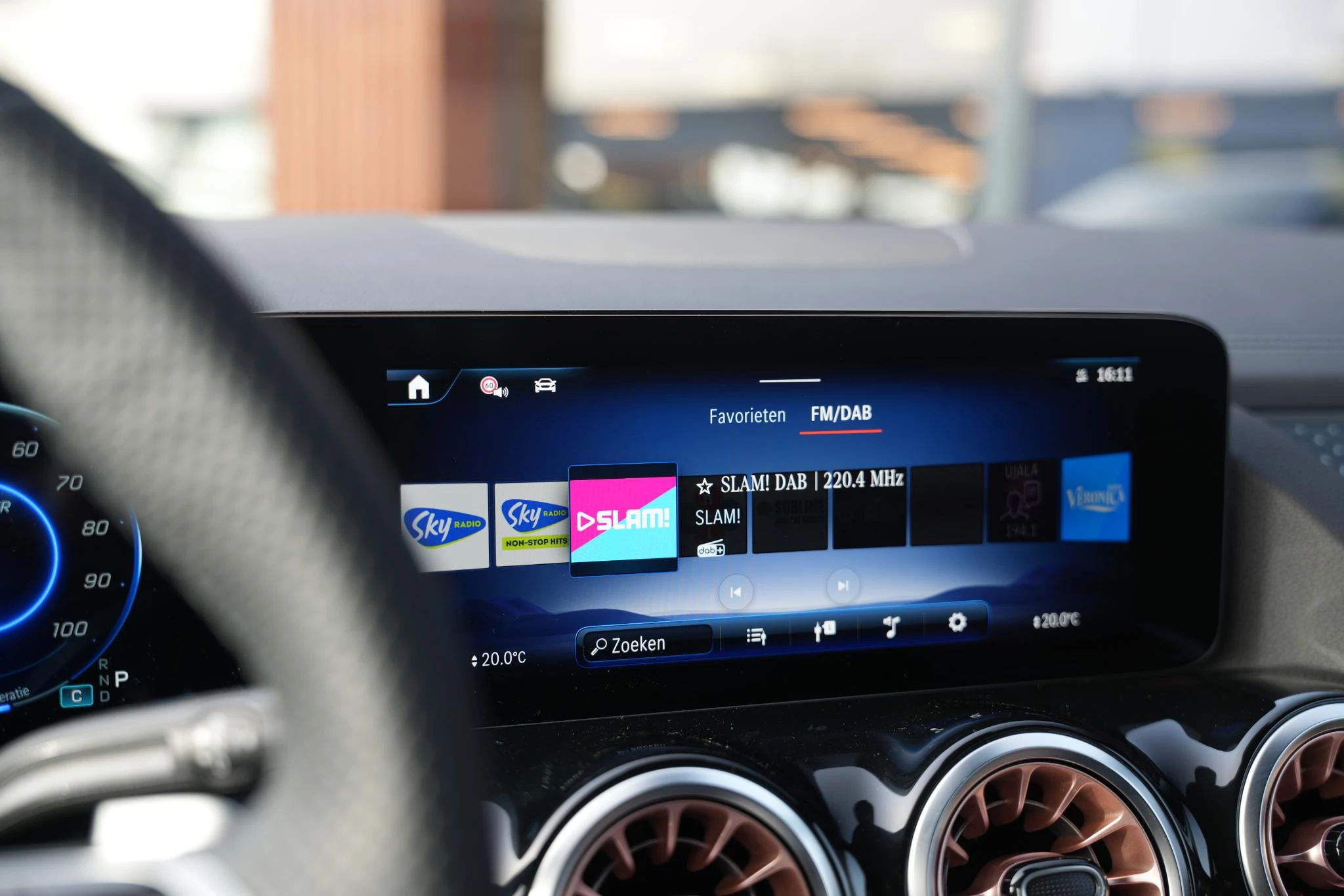 Hoofdafbeelding Mercedes-Benz EQA