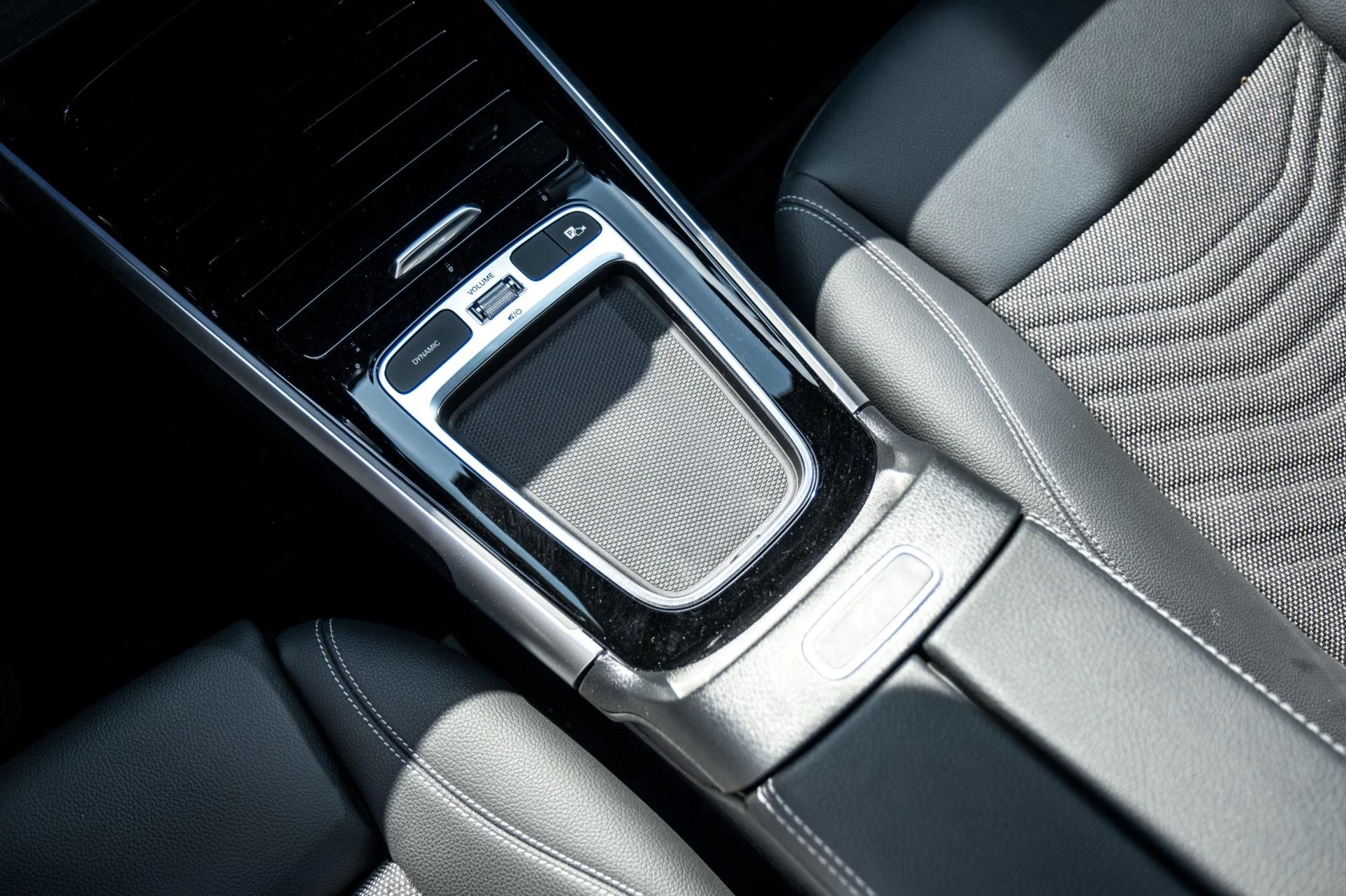 Hoofdafbeelding Mercedes-Benz EQB