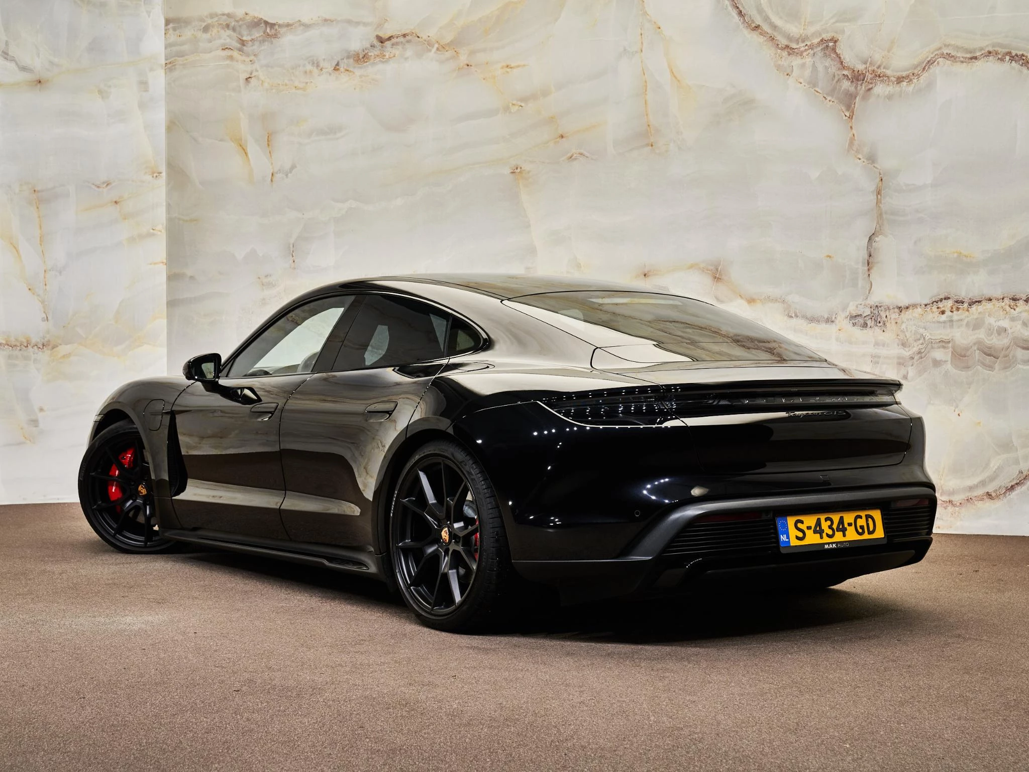 Hoofdafbeelding Porsche Taycan