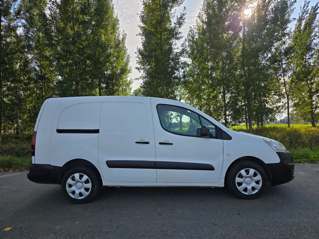 Hoofdafbeelding Peugeot Partner