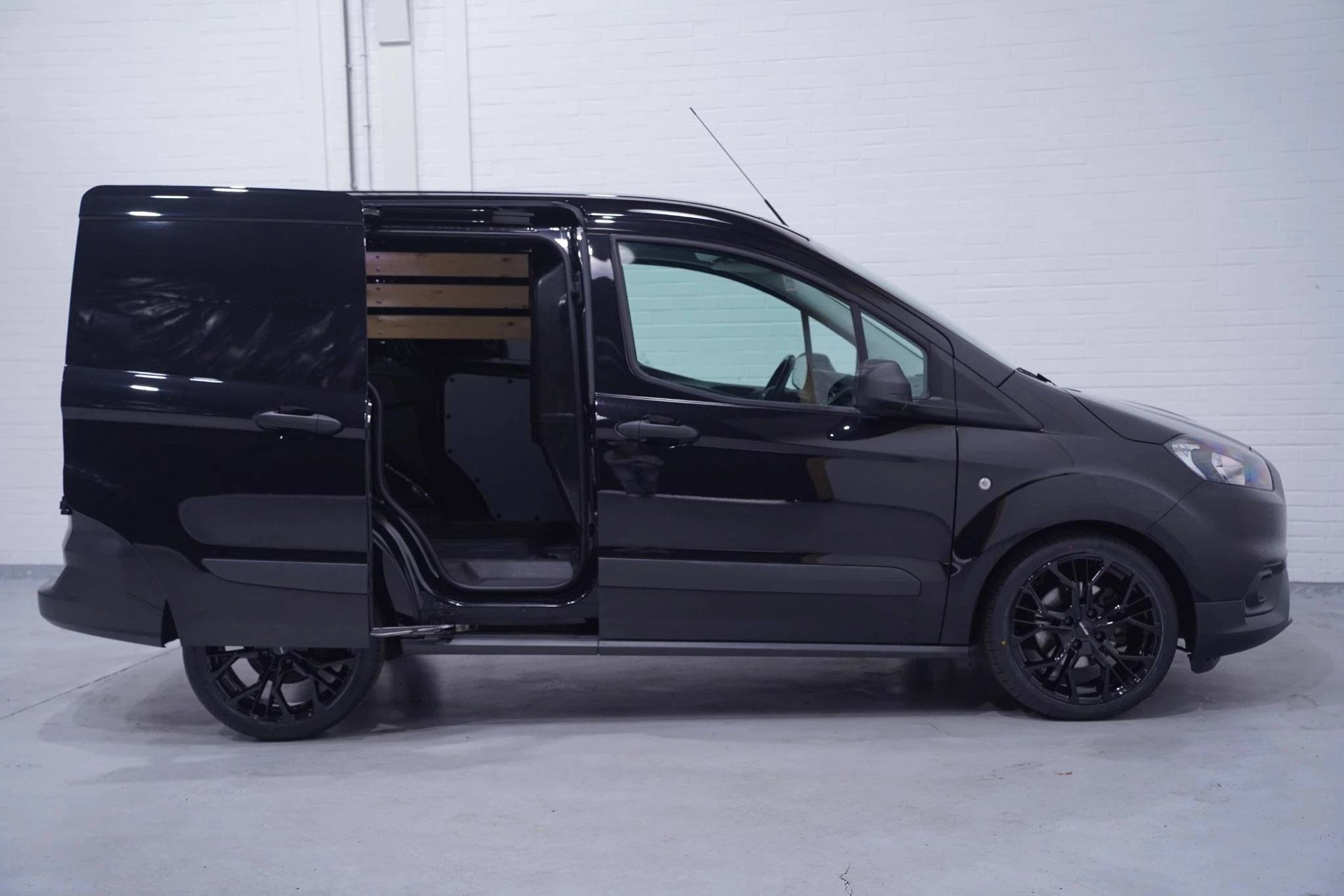 Hoofdafbeelding Ford Transit Courier