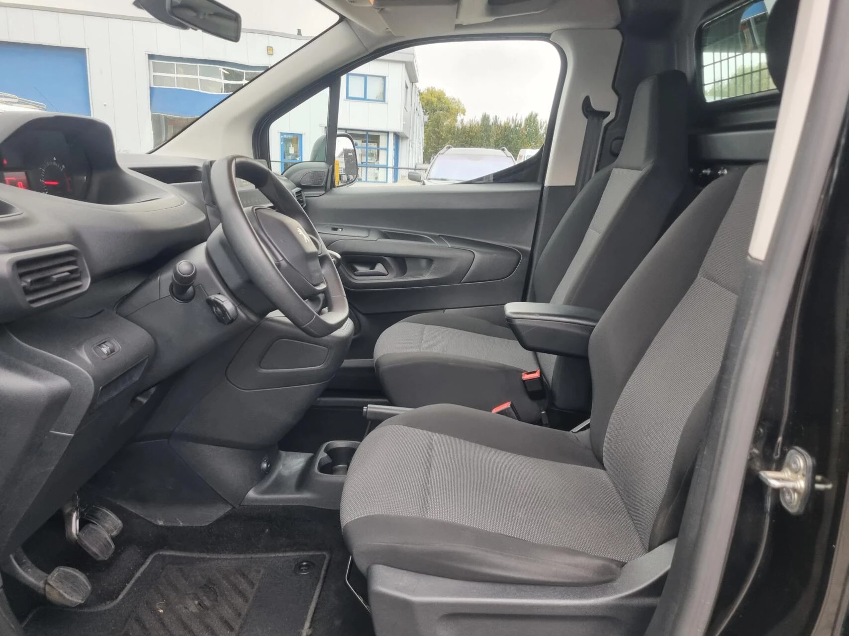 Hoofdafbeelding Peugeot Partner