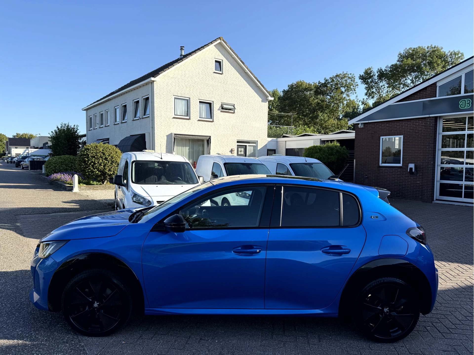 Hoofdafbeelding Peugeot e-208