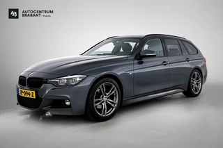 BMW 3-serie Touring 318i M Sport Corporate Lease Automaat (GROOT-NAVIGATIE, TREKHAAK, STOELVERWARMING, LED, GOED ONDERHOUDEN)