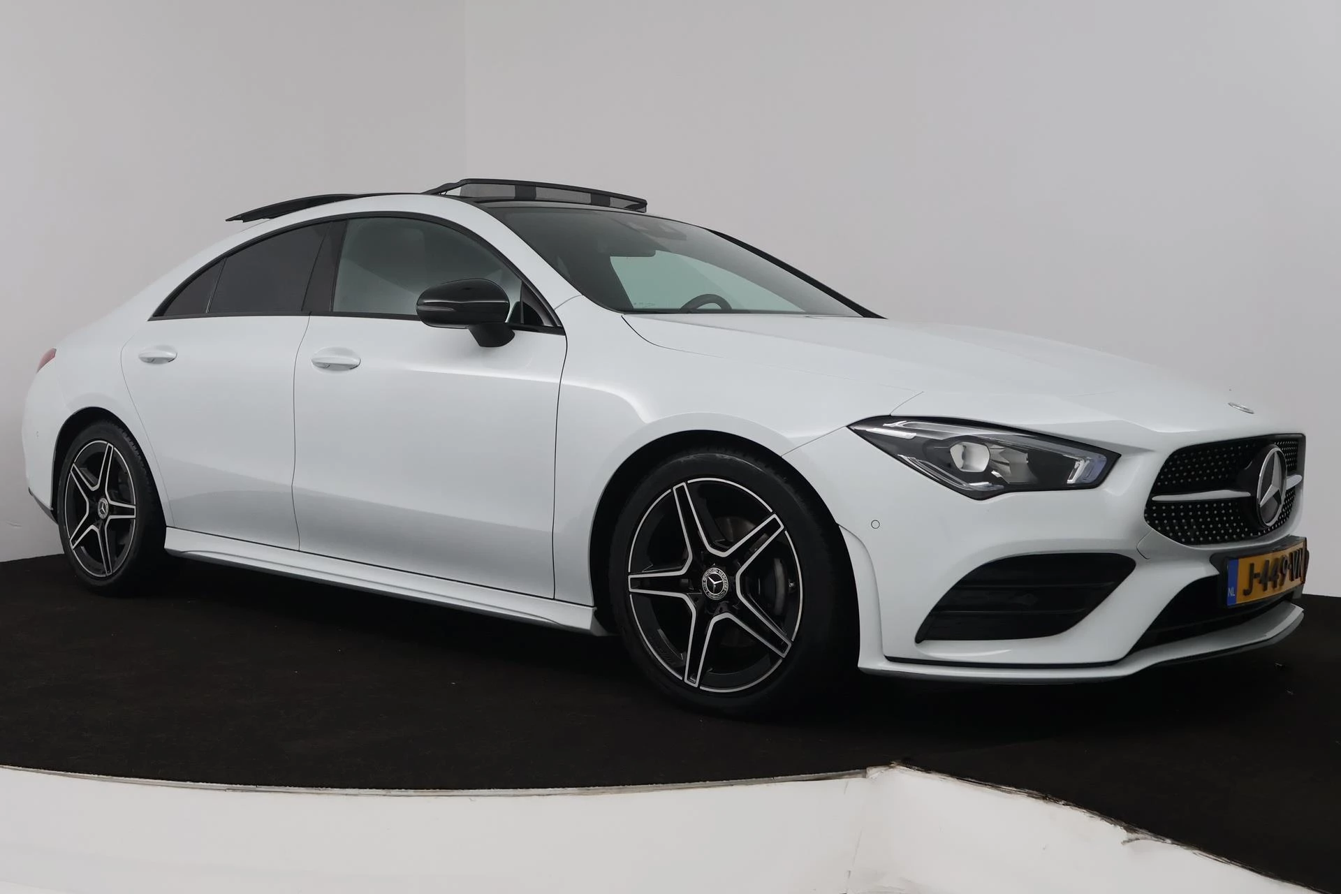 Hoofdafbeelding Mercedes-Benz CLA