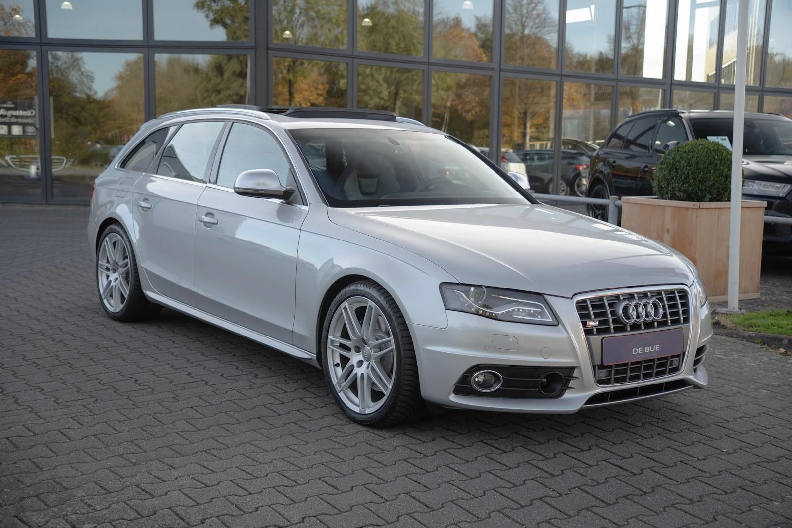 Hoofdafbeelding Audi S4